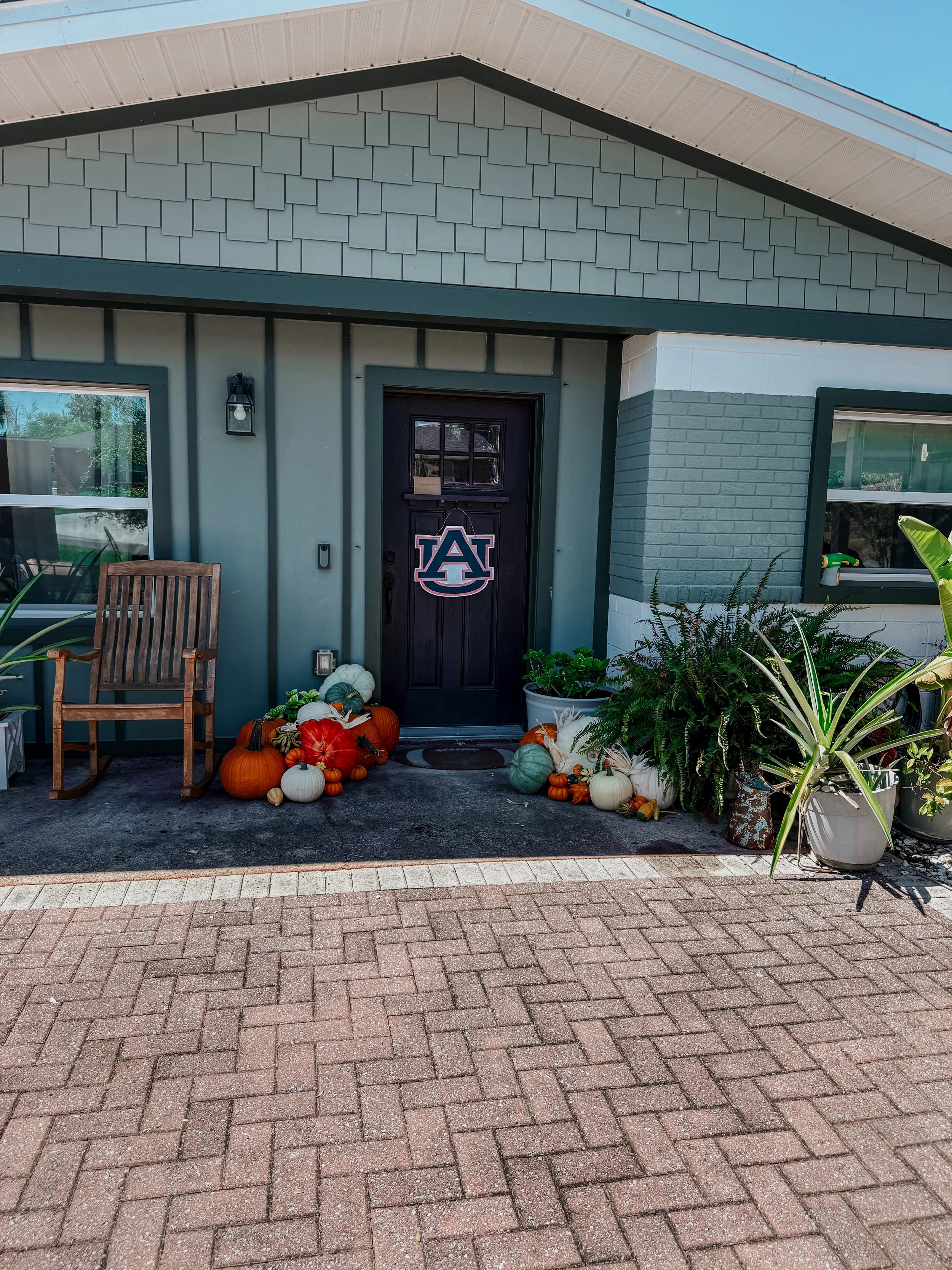 HPC Porch Pumpkins 2026 Season-34.jpg