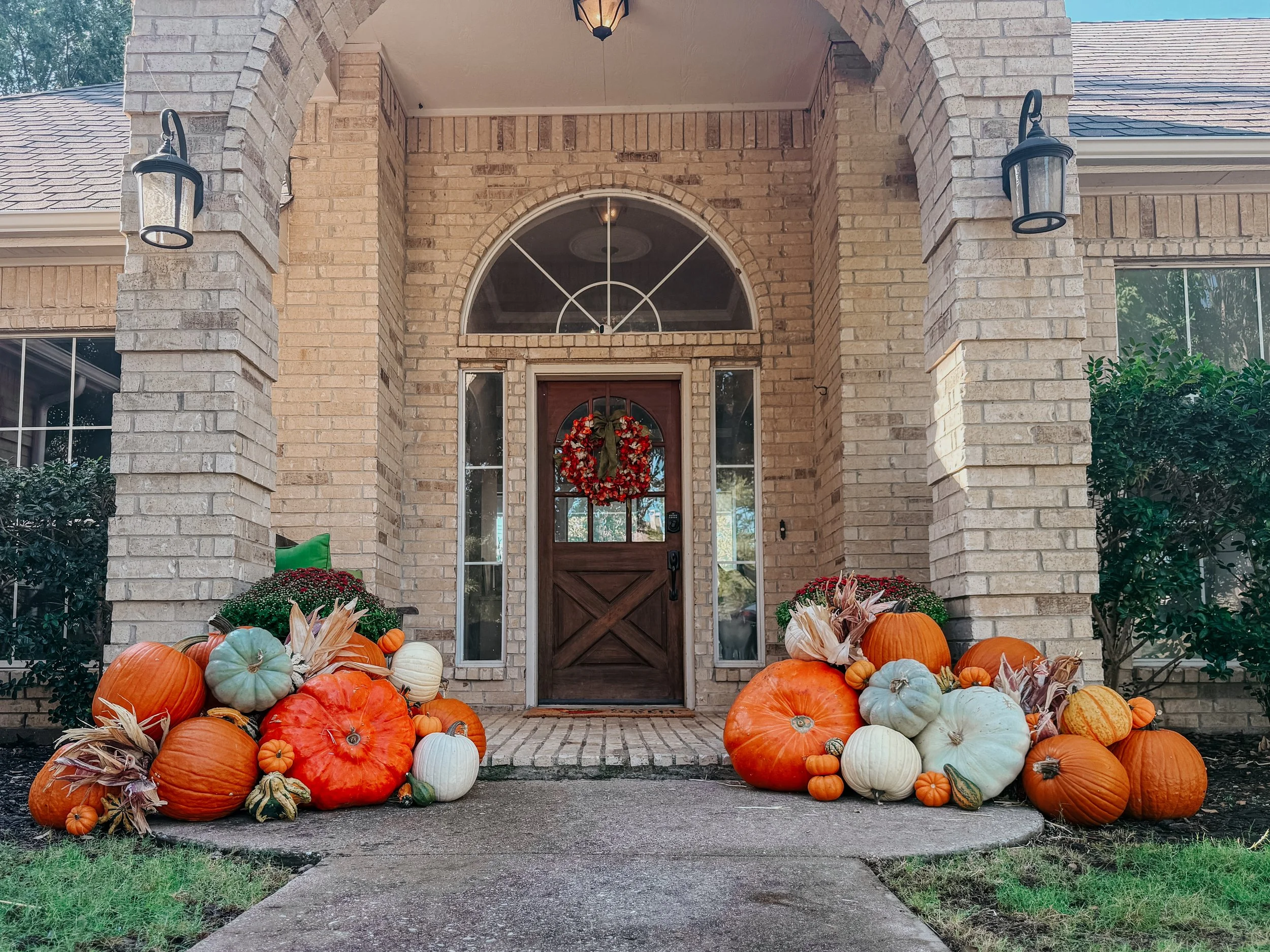 HPC Porch Pumpkins Dallas Premier Package.jpg