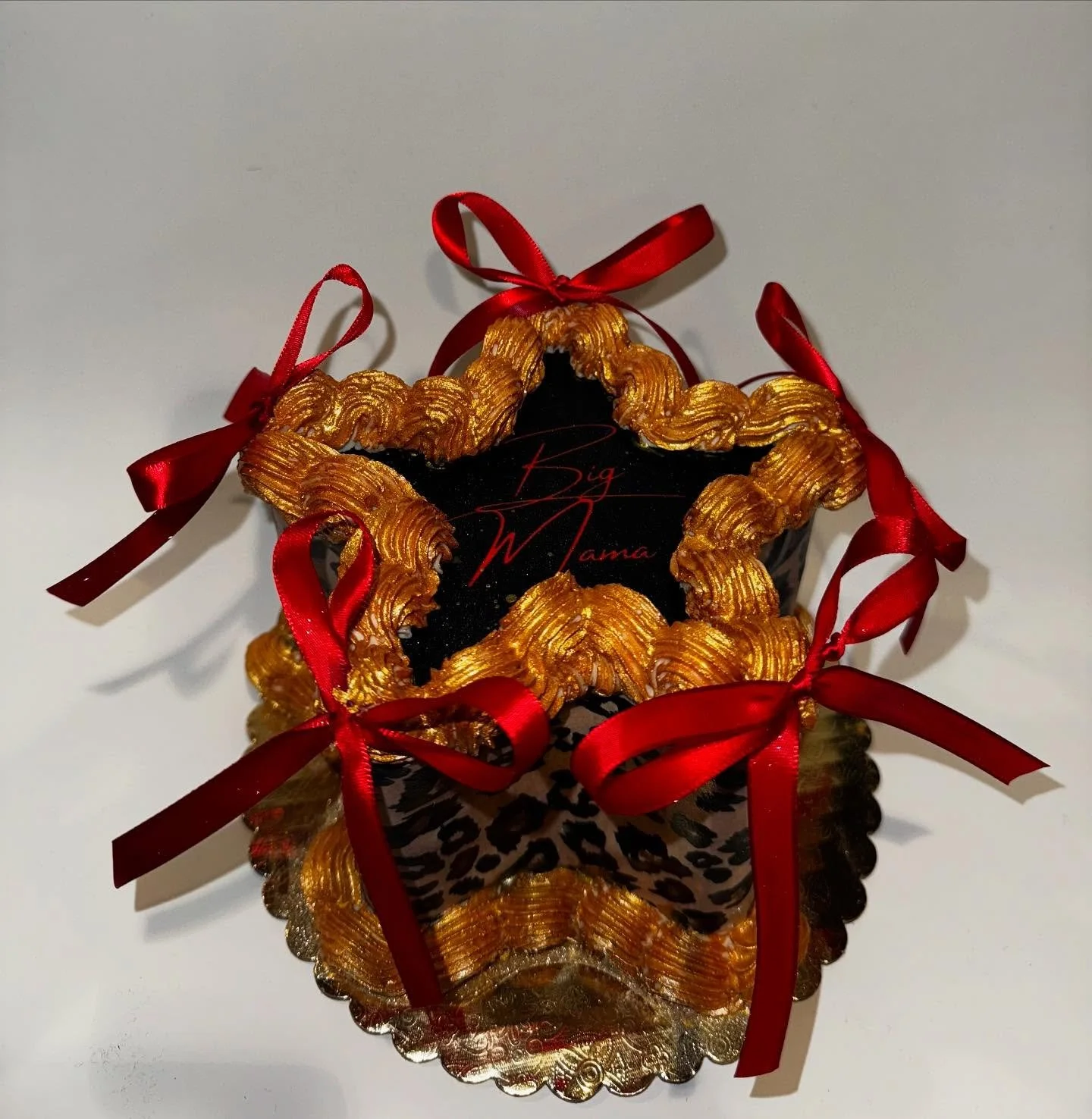 It&rsquo;s not just cake, it&rsquo;s a whole statement. Inspired by Latto&rsquo;s &lsquo;Big Mama&rsquo; and finished with gold details, cheetah print and cute bows. When you want your celebration to look as good as it feels, you already know who to 