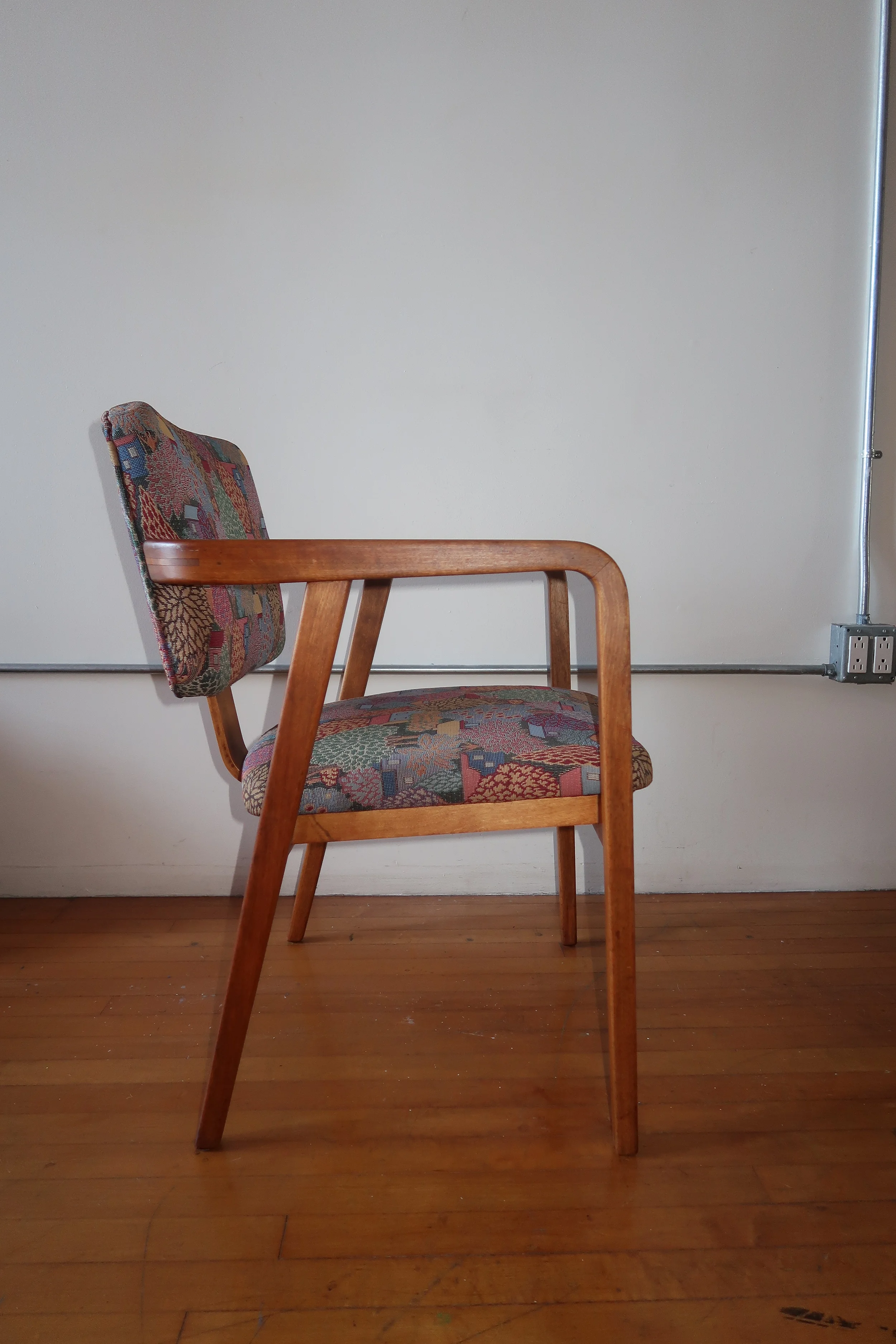 George Nelson Herman Miller Model 4663 chairs side.webp