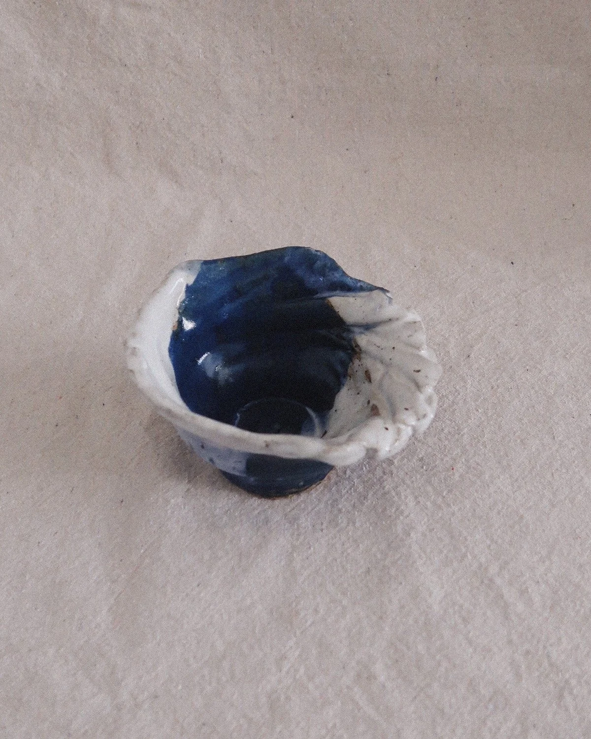 thegarage_handmade_ceramic_pinch_bowl_blue_white_4.jpeg