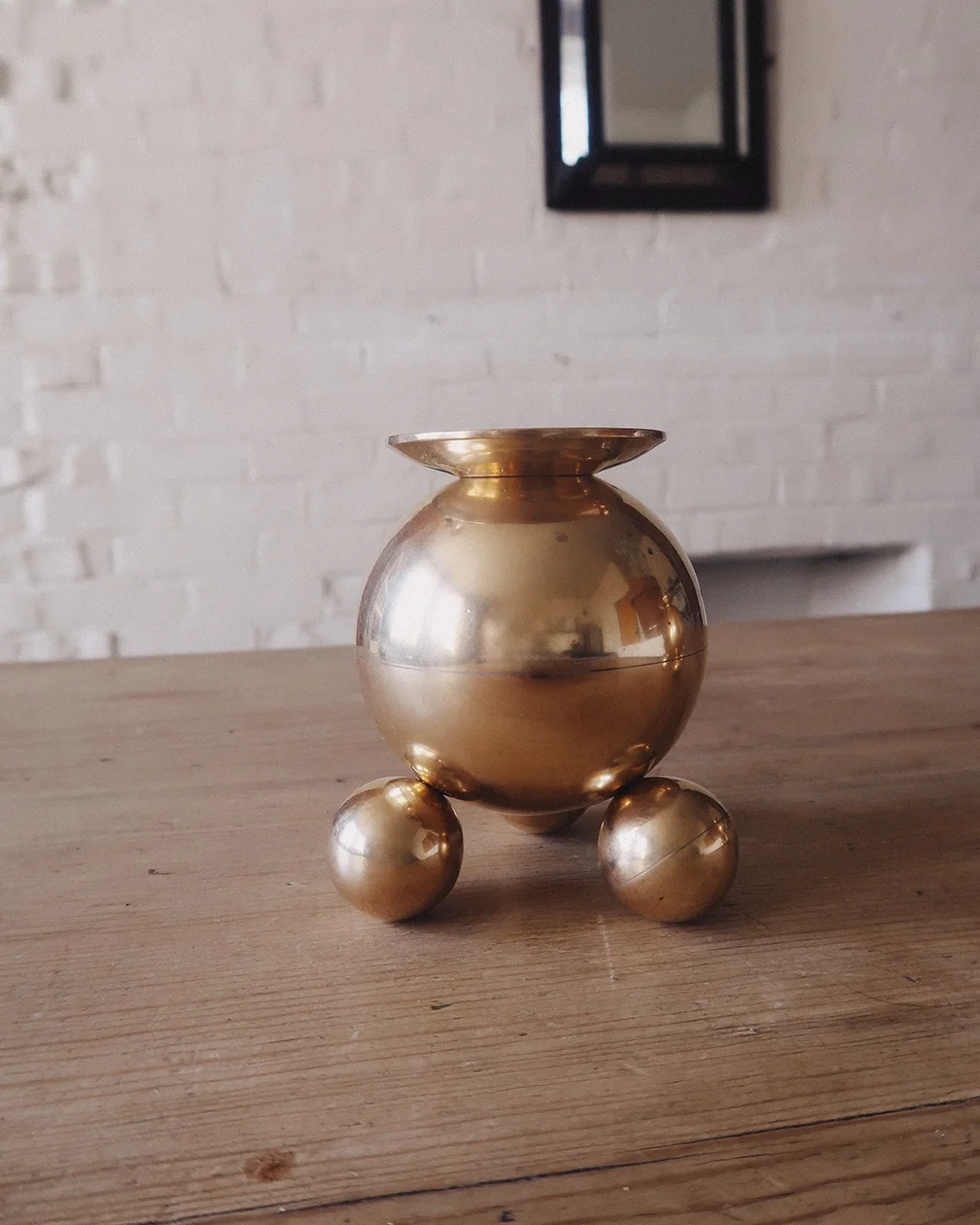 gusums-bruk-spherical-brass-candlestick-holders-pair-5.webp
