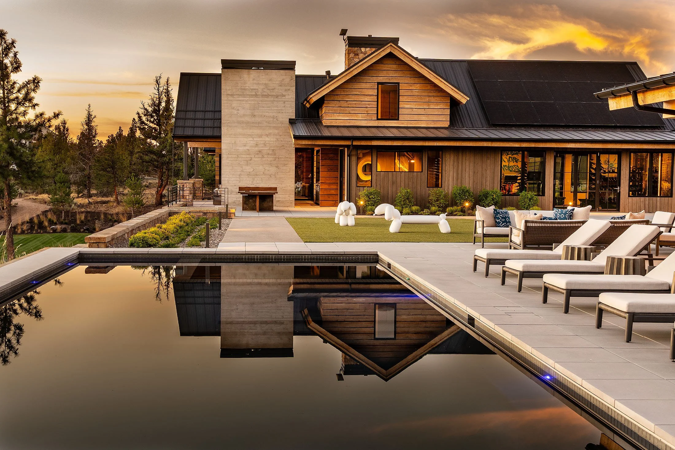 Pacwest Builders Home Featured in Western Home Journal - Bend | Vol. 14