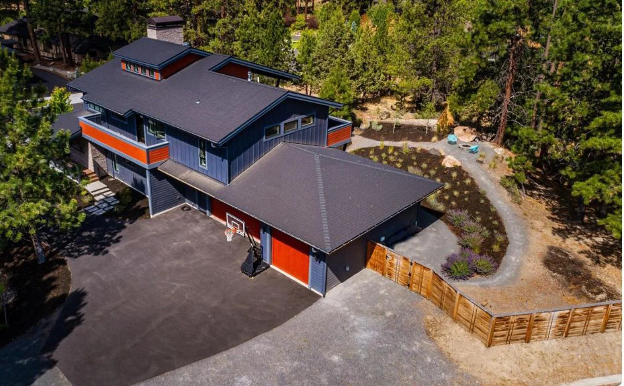 The Reserve at Broken Top in Central Oregon has a special place in our hearts as Pacwest Builders built all of the homes in the early days of the development and are happy to be working on another one. This project is unique; the owners purchased a h