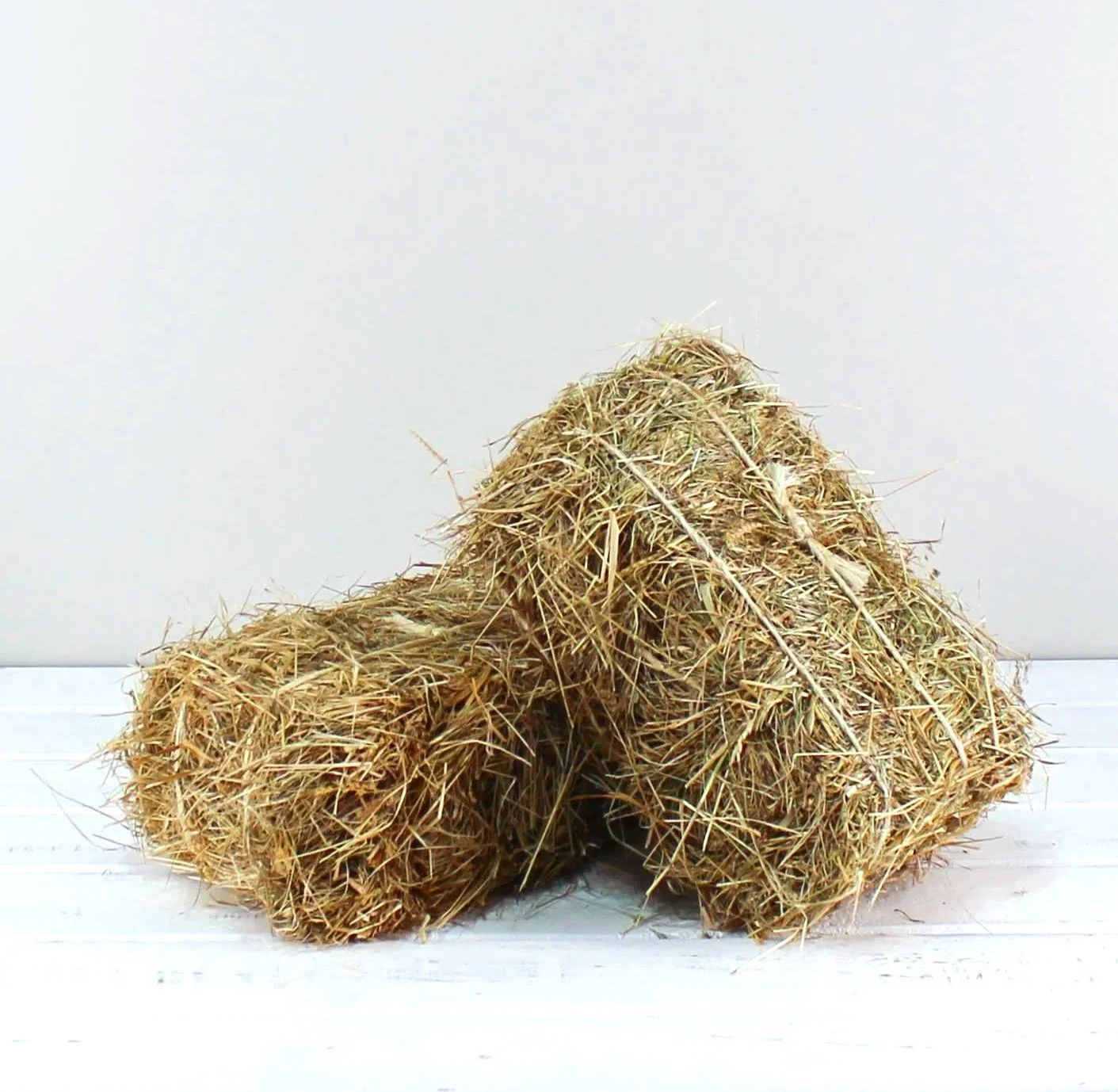 minihaybales.jpg