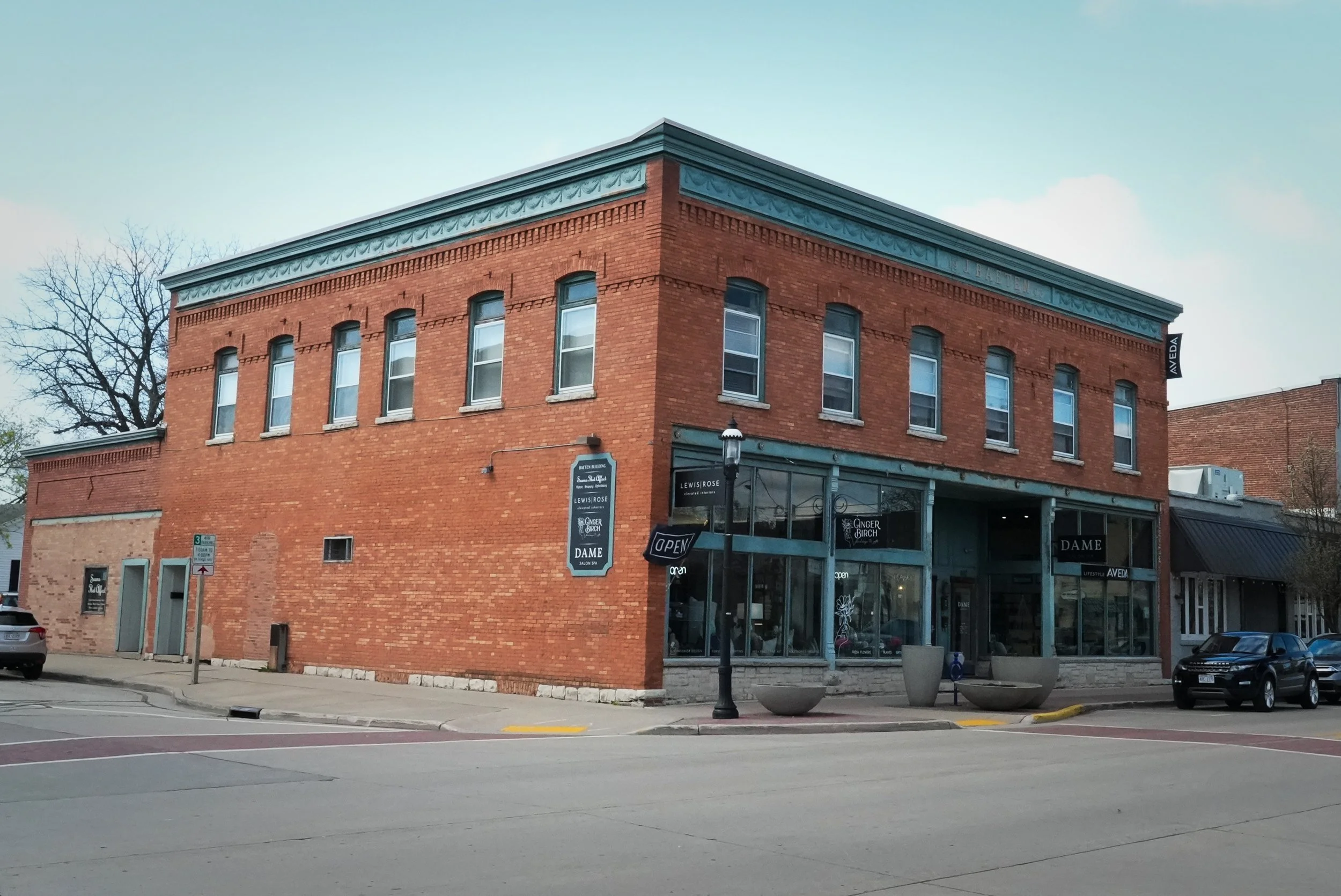 319 Edit John Batten Building.jpg