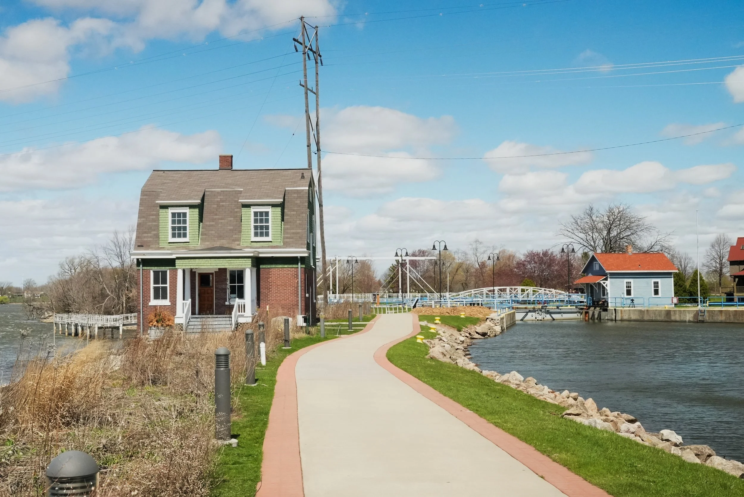 616 Edit De Pere Locks #4.jpg