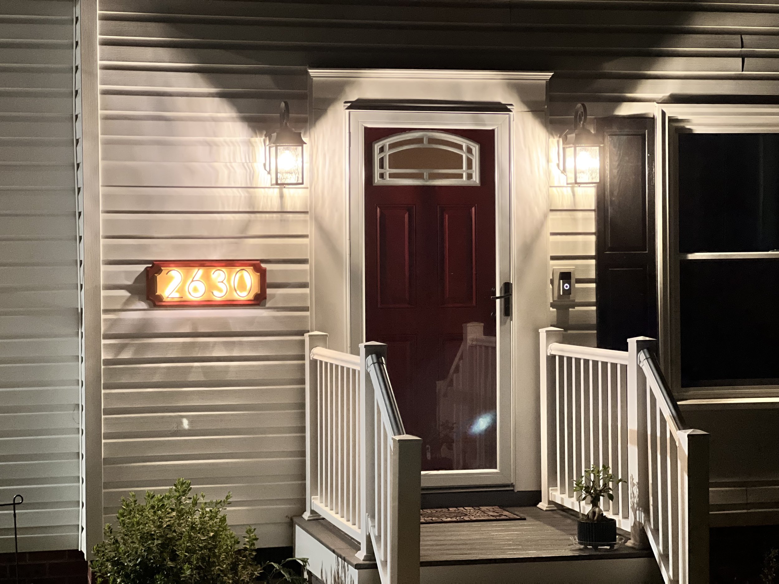 HouseNumberLight.jpeg