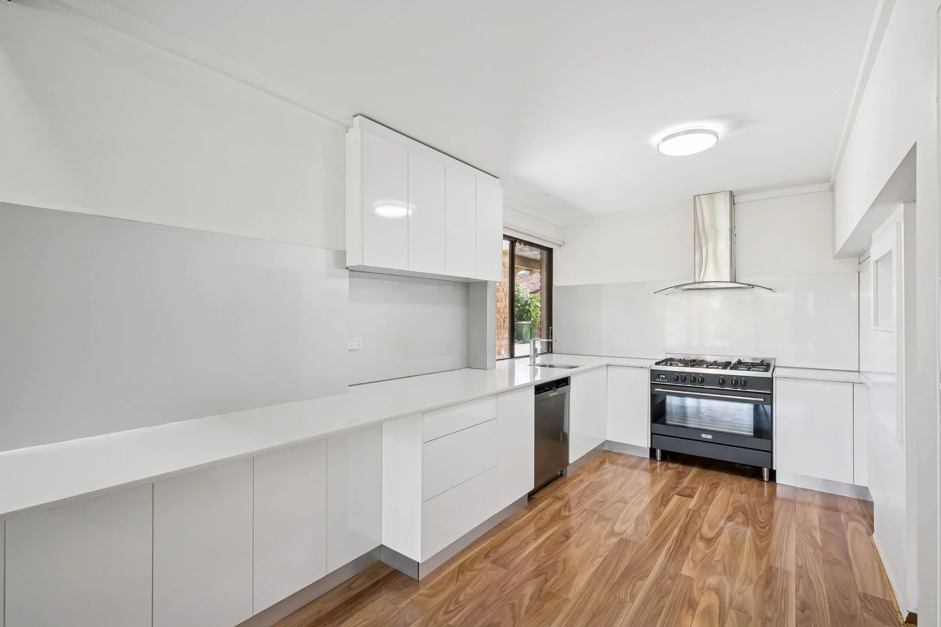 6_1 58 Congdon Way, Booragoon 06.jpg