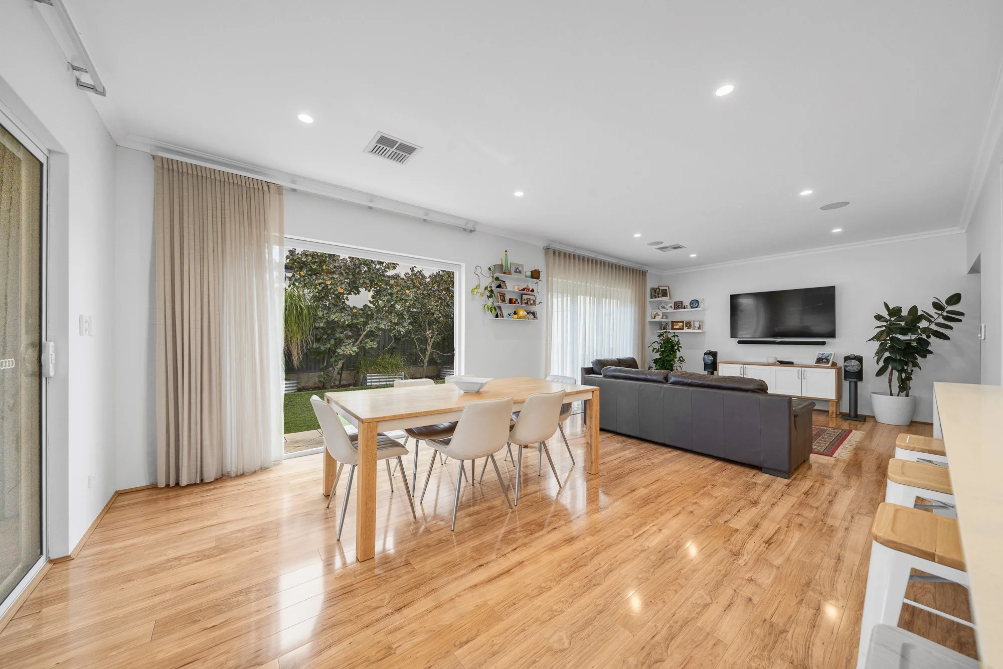 62 Daytona Dr, Iluka_Web-11.jpg