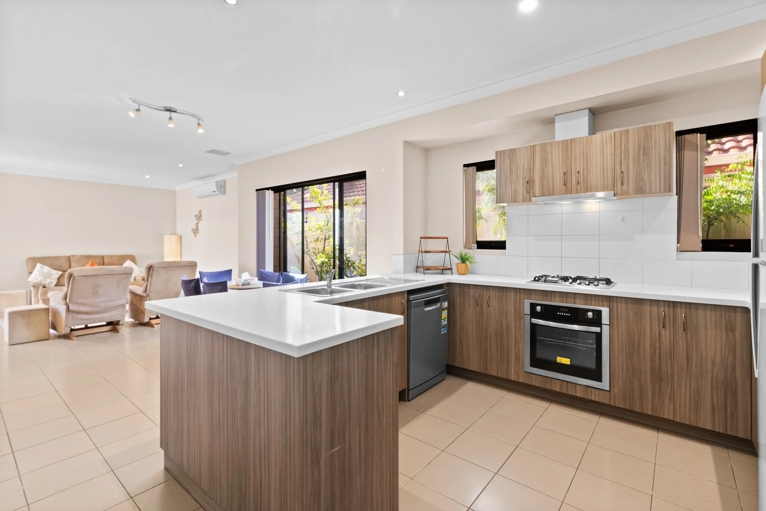 07- 19_26 Churchill HiR.jpg