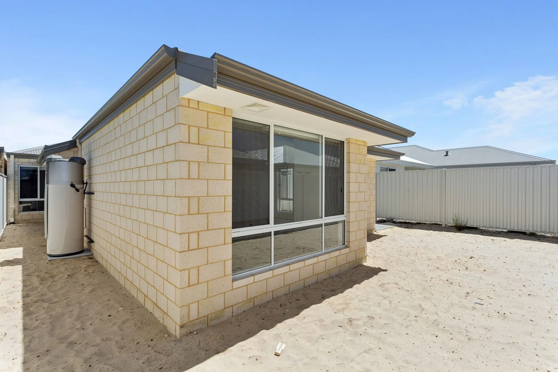 15_69 Laura Grange Brabham 15.jpg