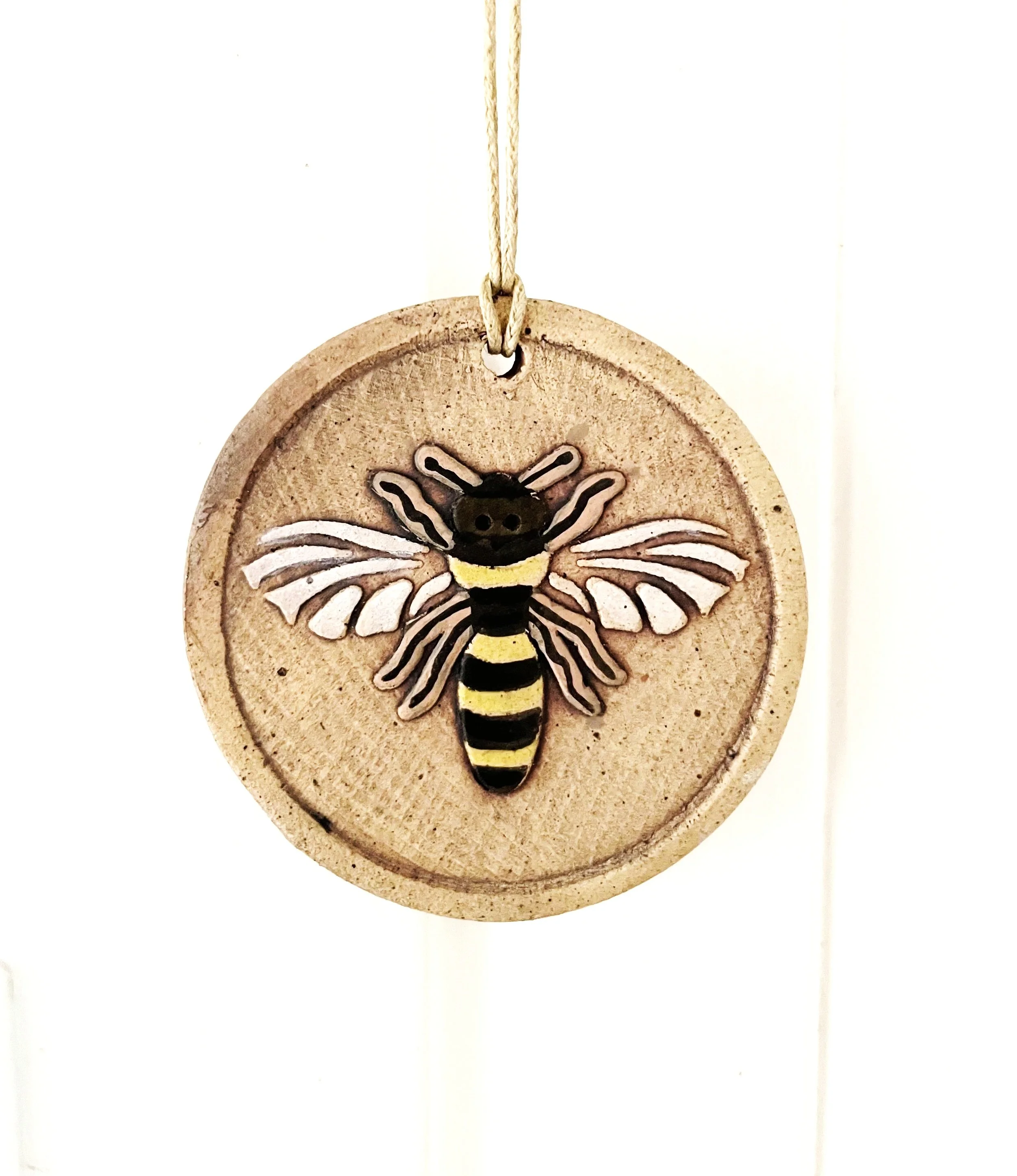 bee+close+up.jpg