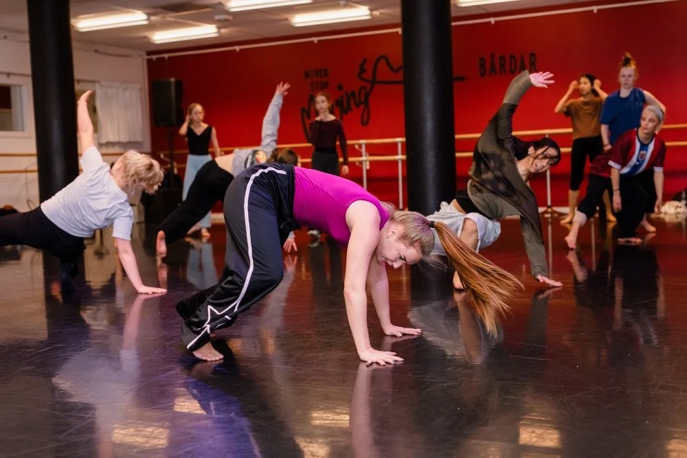 Contemporary/Floor Work (Åpent Nivå)