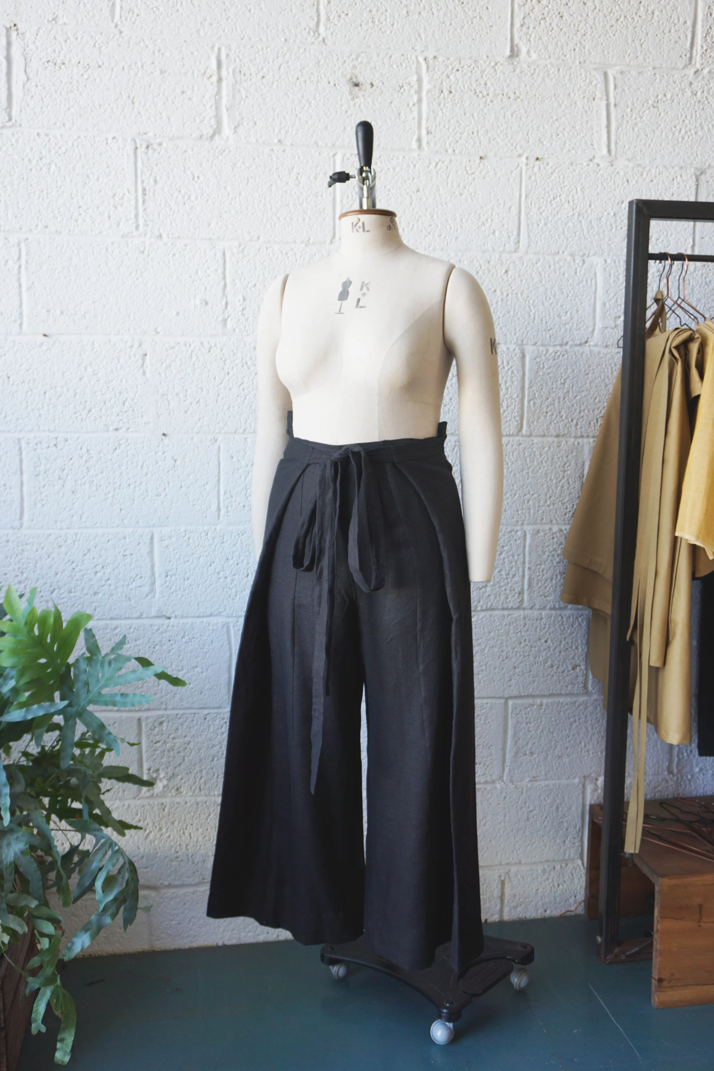 ENFOLD LINEN 18.JPG