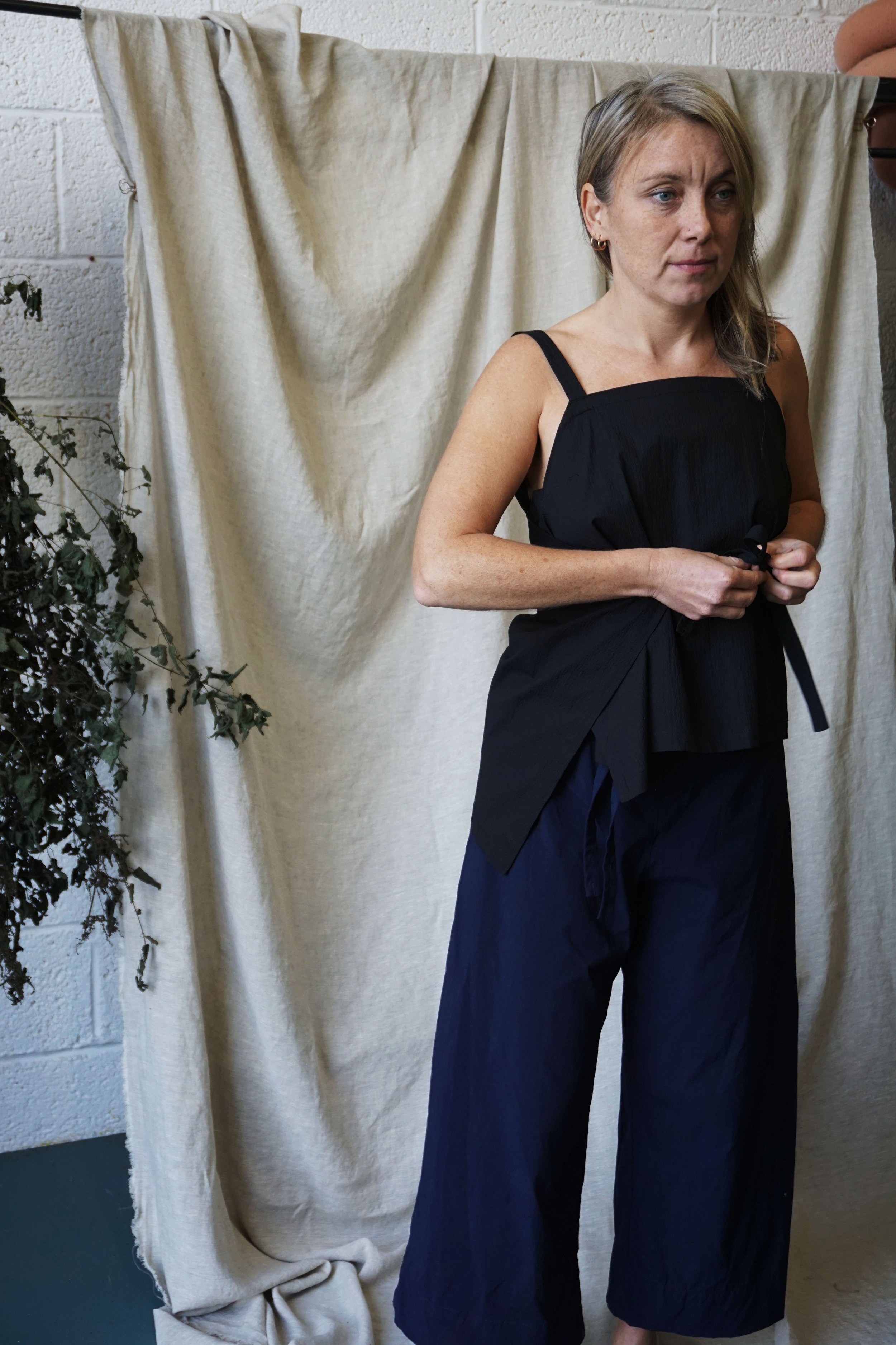 overlap black 8.jpg