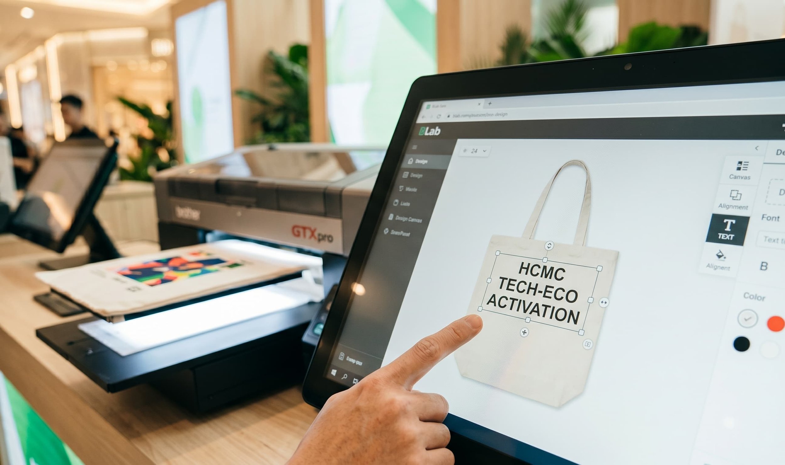 Giải Pháp Trạm In Túi Canvas Sự Kiện Tại TP.HCM: Đột Phá Trải Nghiệm Khách Hàng Cho Chiến Dịch Activation Cao Cấp