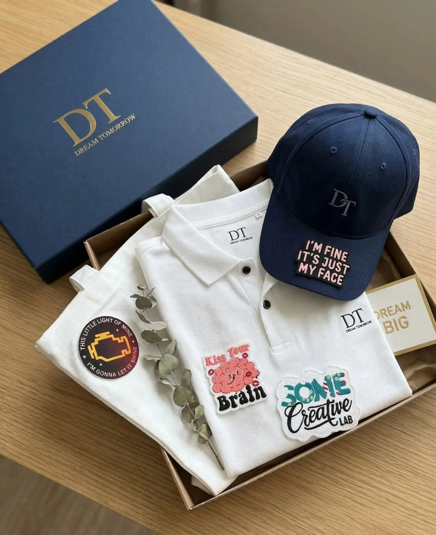 combo-hop-qua-tang-su-kien-cao-cap-ao-thun-dream-tomorrow-tui-tote-mu