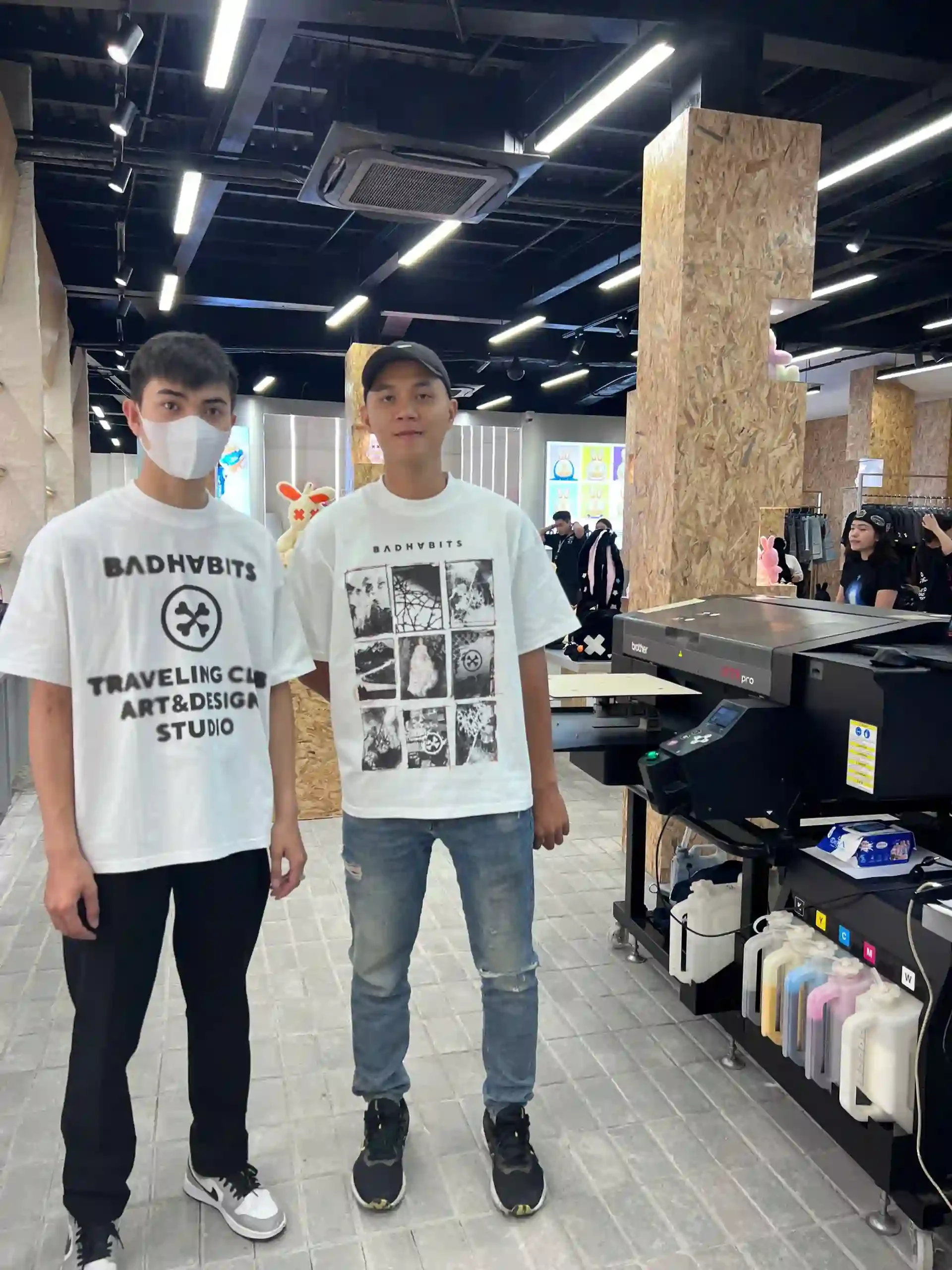 Trạm in áo thun trực tiếp tại sự kiện Pop-up Bad Rabbit TP.HCM | Bros United