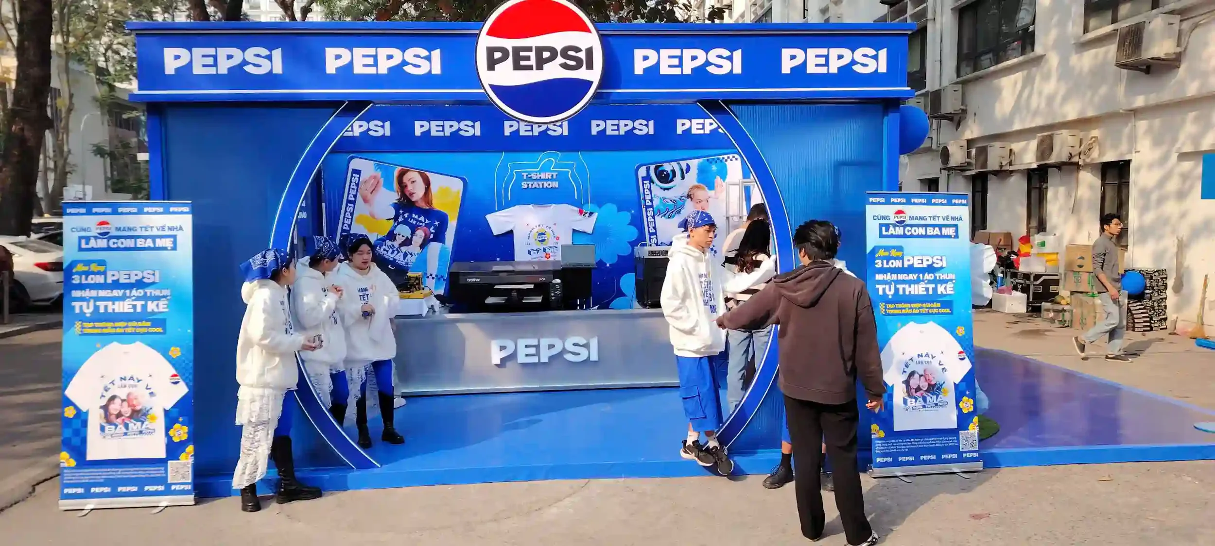 Trạm in áo thun trực tiếp tại sự kiện Activation - Pepsi Mang Tết Về Nhà 2025 | Bros United