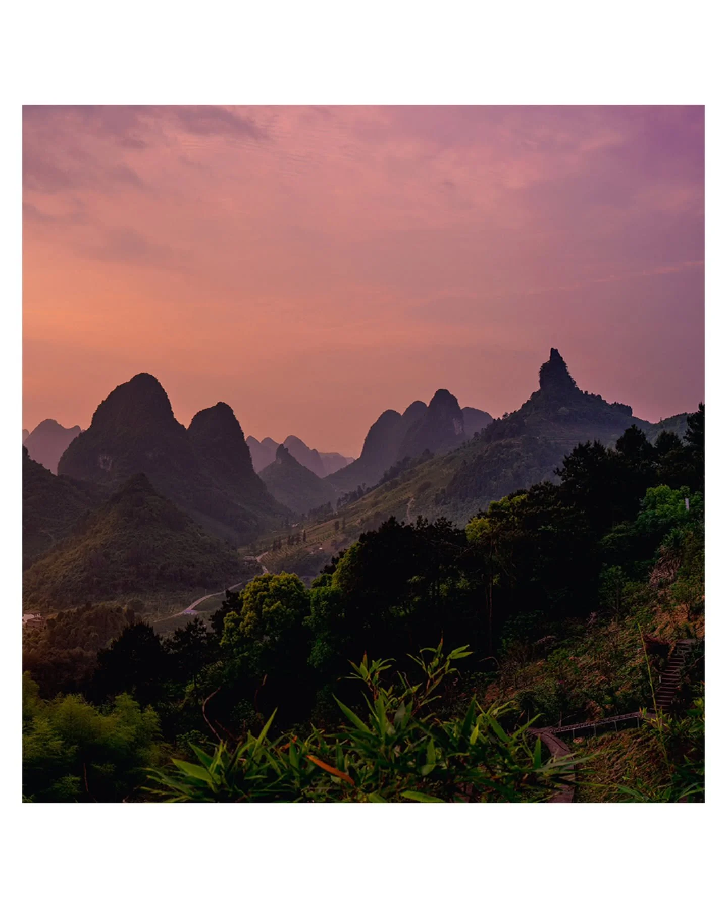 Part 3 of 3 &ndash; Icon: The Village, Guilin

Winner of the 2025 Landscape Theme at Grid Photo Gallery

Discover more from the Icon series at frankchan.gallery

#FineArtPhotography #PanoramicPhotography #LandscapePhotography #LongExposurePhotography