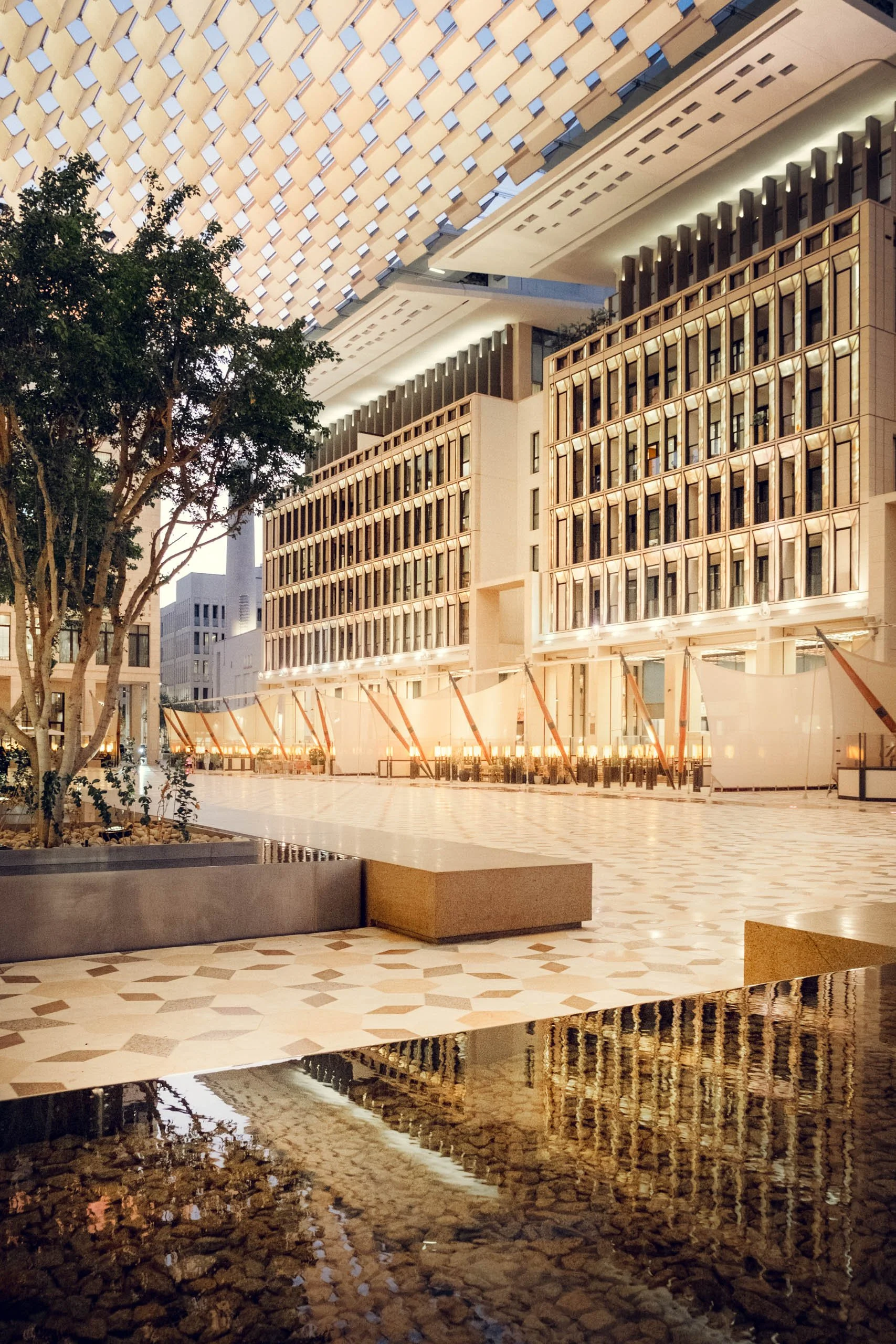 msheireb-doha-night-courtyard-reflection-urban-design