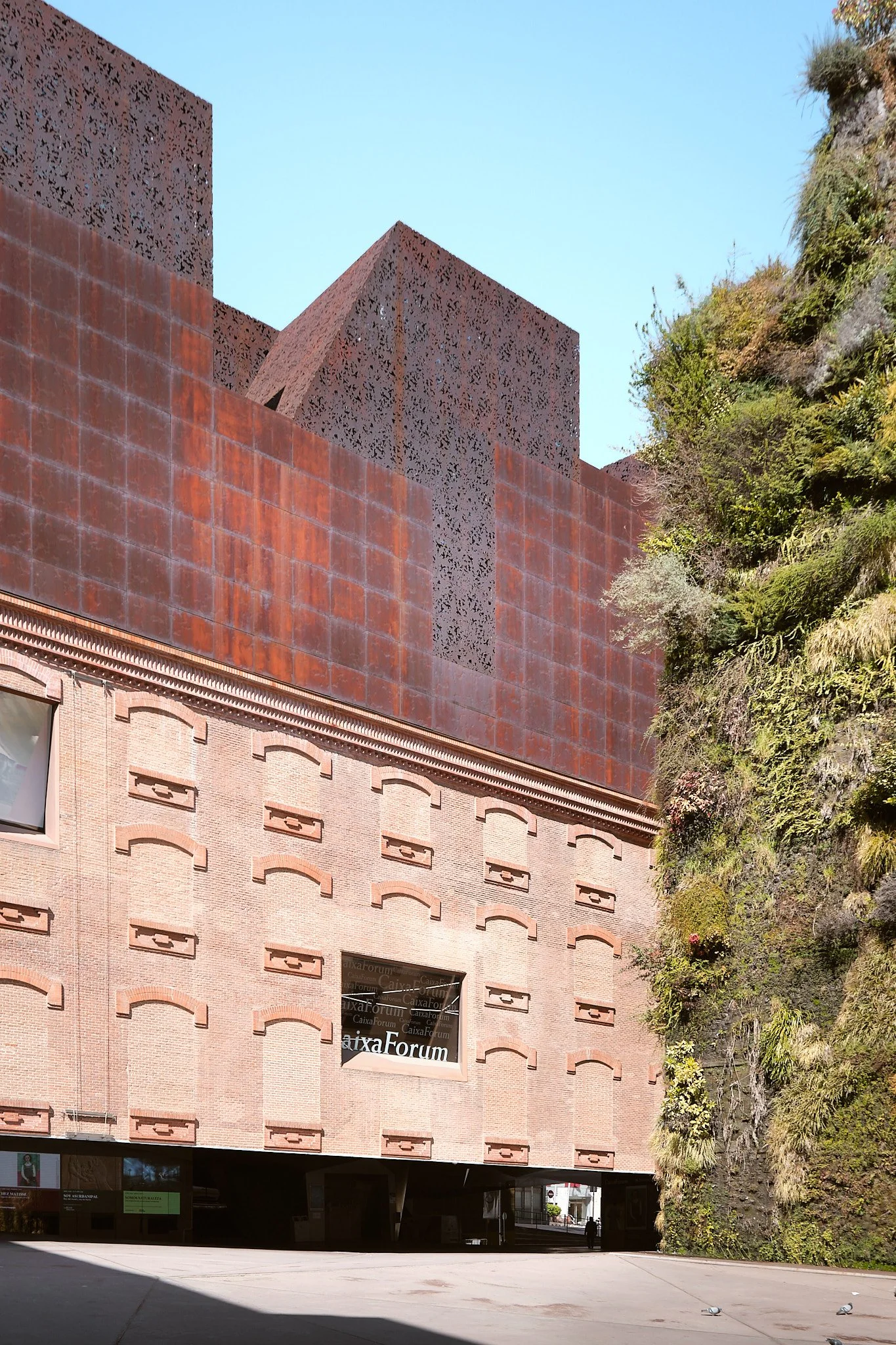 caixaforum-madrid-facade-vertical-garden-blue-sky