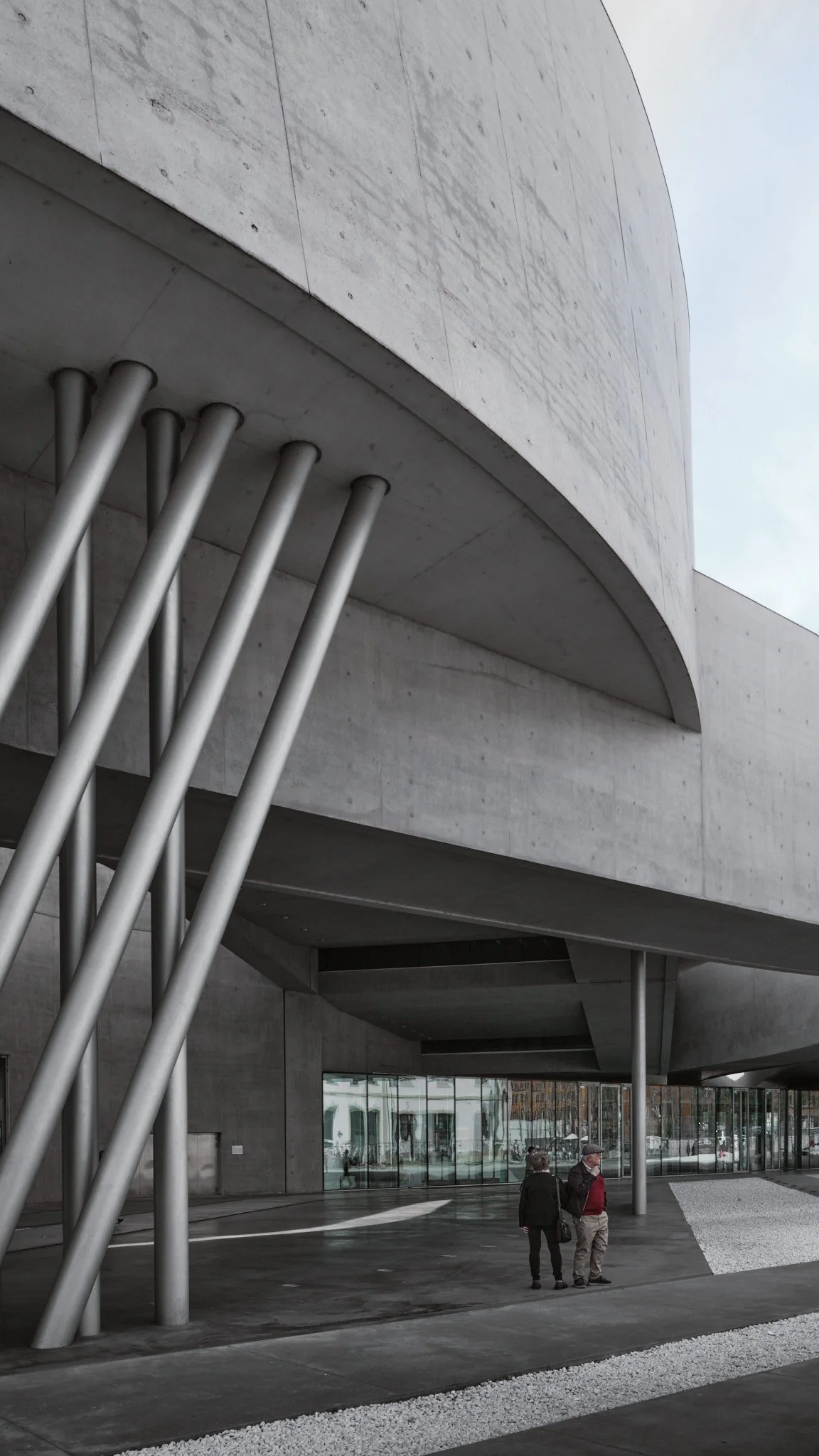 maxxi-rome-exterior-columns-close-detail
