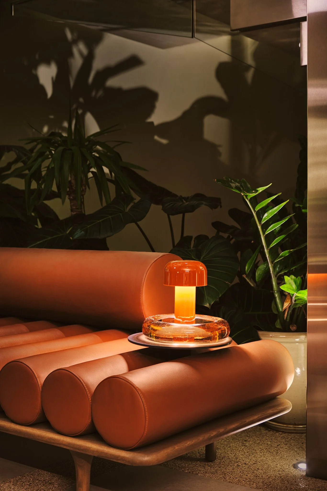 morph-collective-hq-dubai-atrium-lounge-lighting-detail-interior-photography