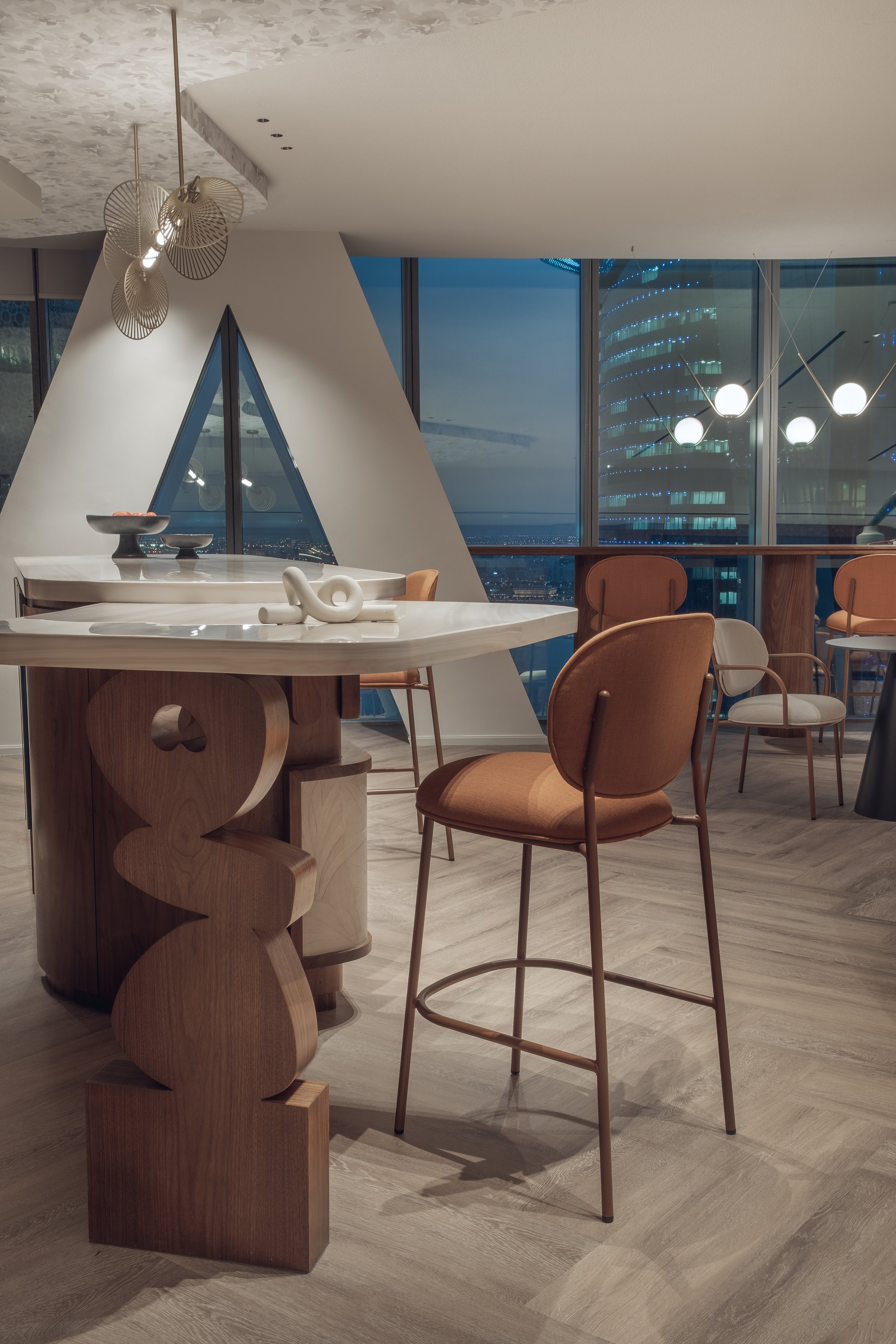 white-case-doha-office-breakout-area-city-view-workplace-interior-photography