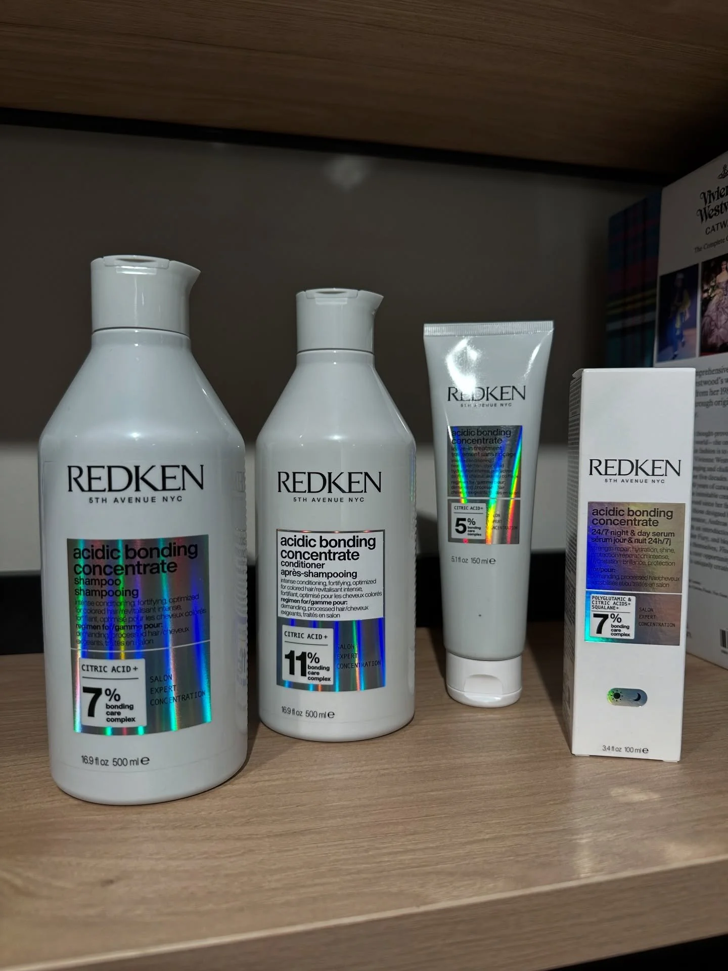 Stronger strands?  Yes please πͺπ» β¨
We’re loving the Redken ABC Range - Bond repair magic in a bottle π
#redkenabc #hairgoals #salonsecrets