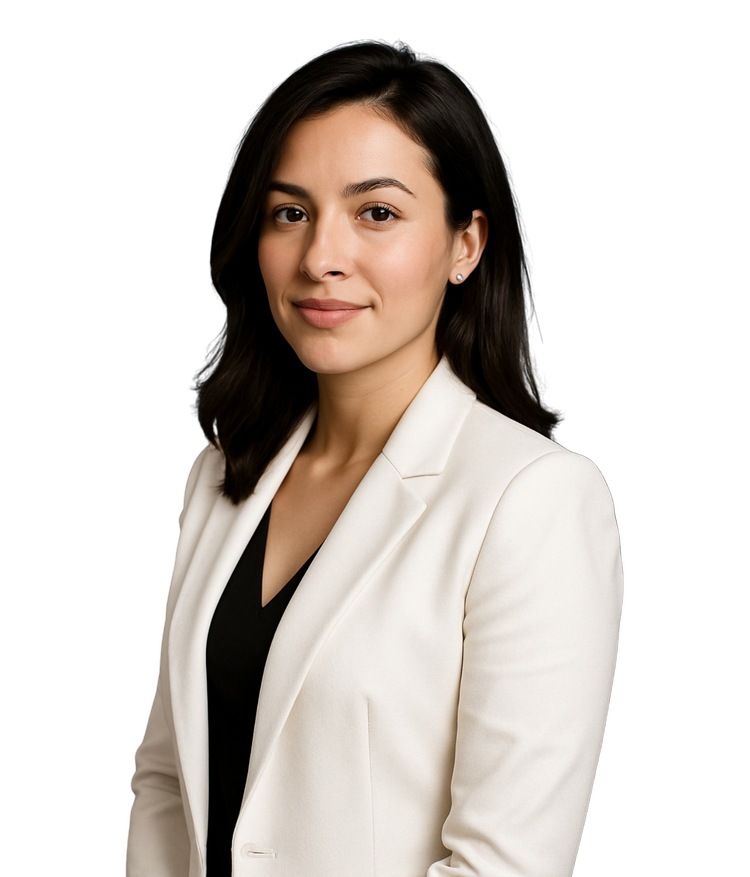 Liliana Santos, Senior Market Analyst at Funded Trader Blueprint, specializing in market analysis and risk management.