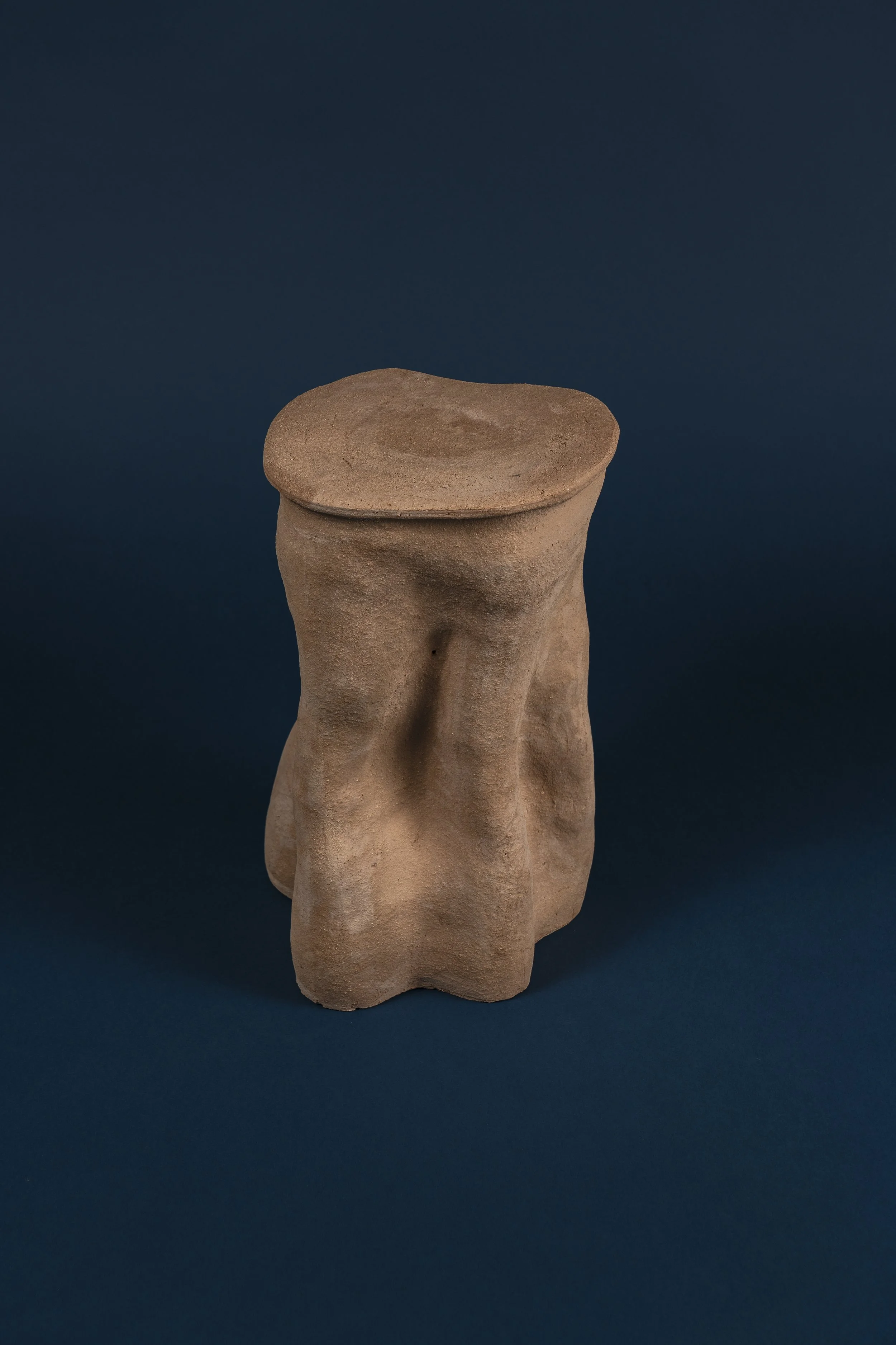 Pedestal_Single_Clay_Overhead (2).jpg