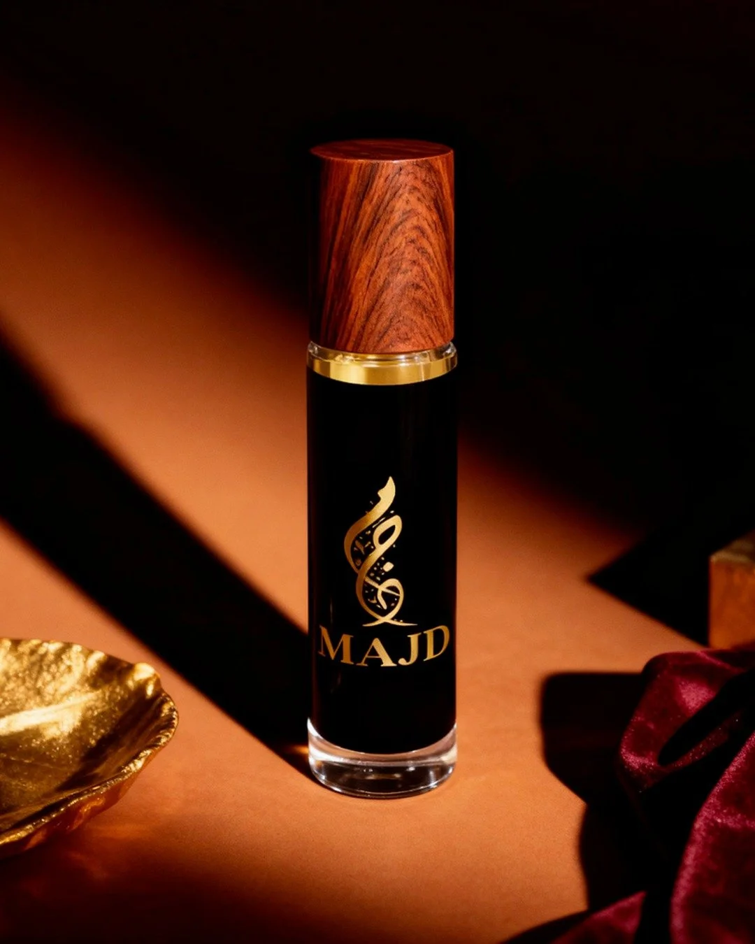 ✨ MAJD Travel Size &mdash; your scent, wherever life takes you.
Small in size. Big in presence.
Designed to fit your pocket, your bag, your everyday.
For him. For her. For every moment.
Just roll. Just go. 🤍
عطر بحجم السفر &mdash; خفيف، أنيق، وسهل ا