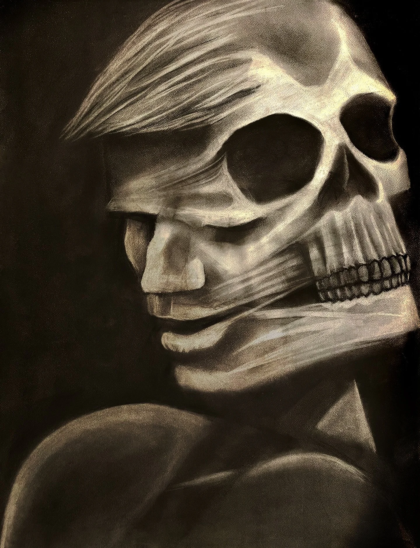 This was completely accidental. I often try to plan and orchestrate my ideas and concepts ahead of time. But I find that some of the best ideas are just stumbled upon when I&rsquo;m simply playing around while sketching. ☺️

#sketch #charcoal #skulla