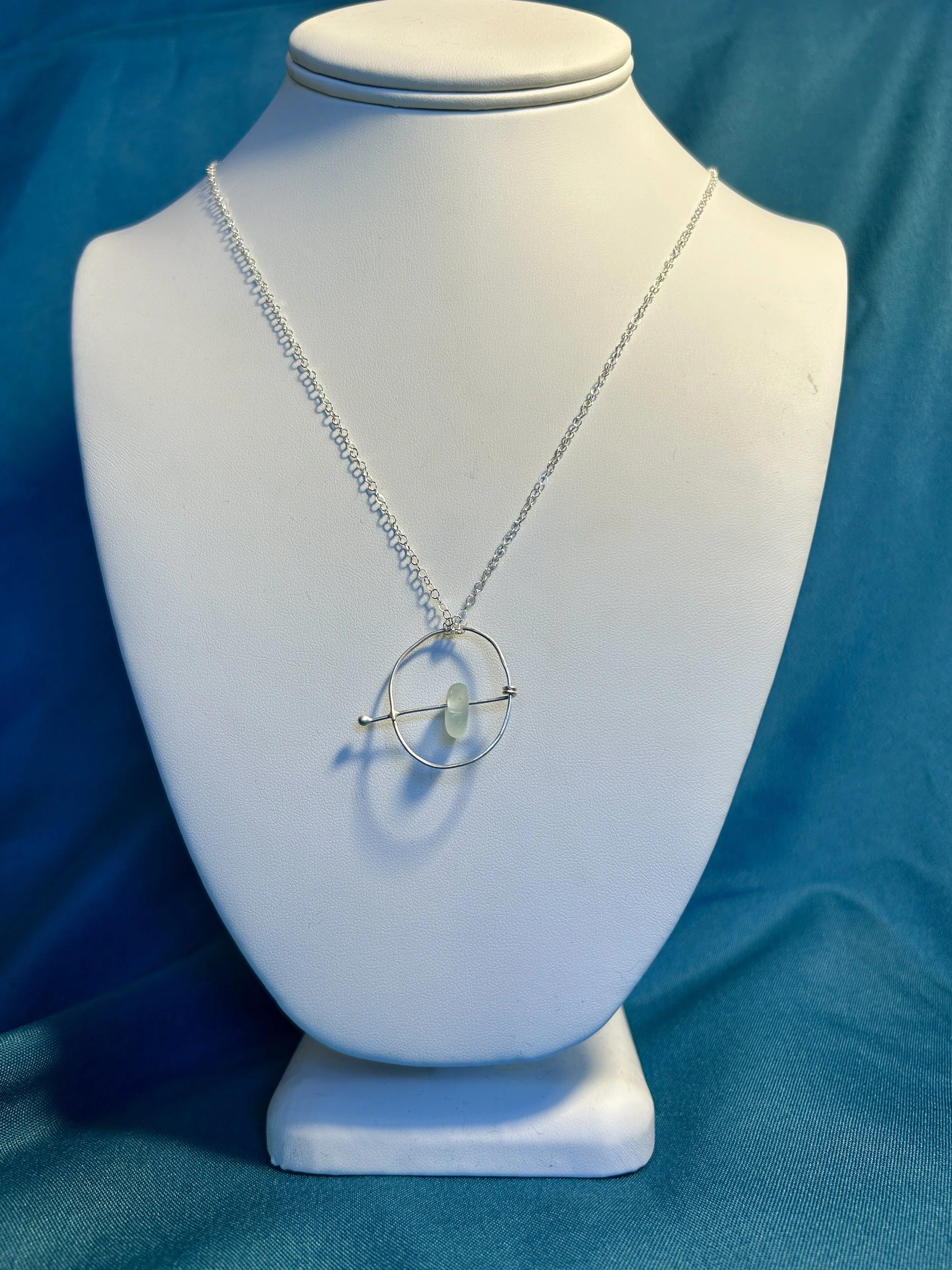 Clear fidget necklace