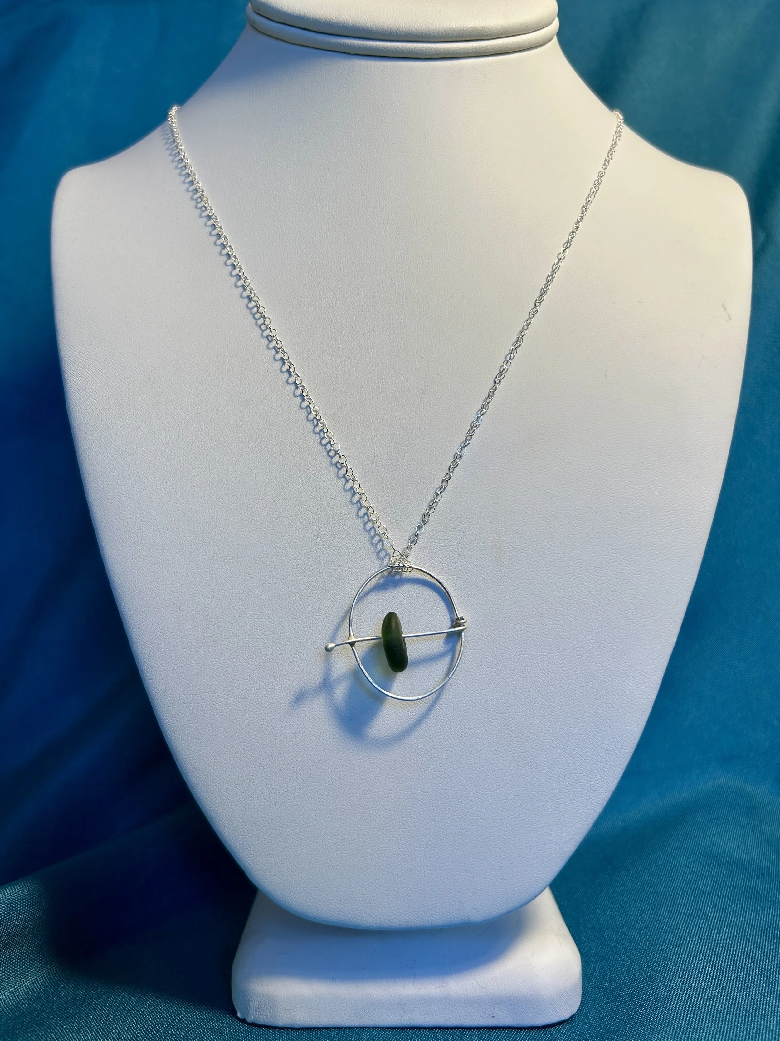 Green fidget necklace