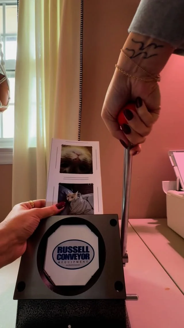 Bet you didn’t know you like โจMagnet ASMRโจ
#asmr #magnet #picturemagnet #picturemagnets #smallbuisness #smallshop
