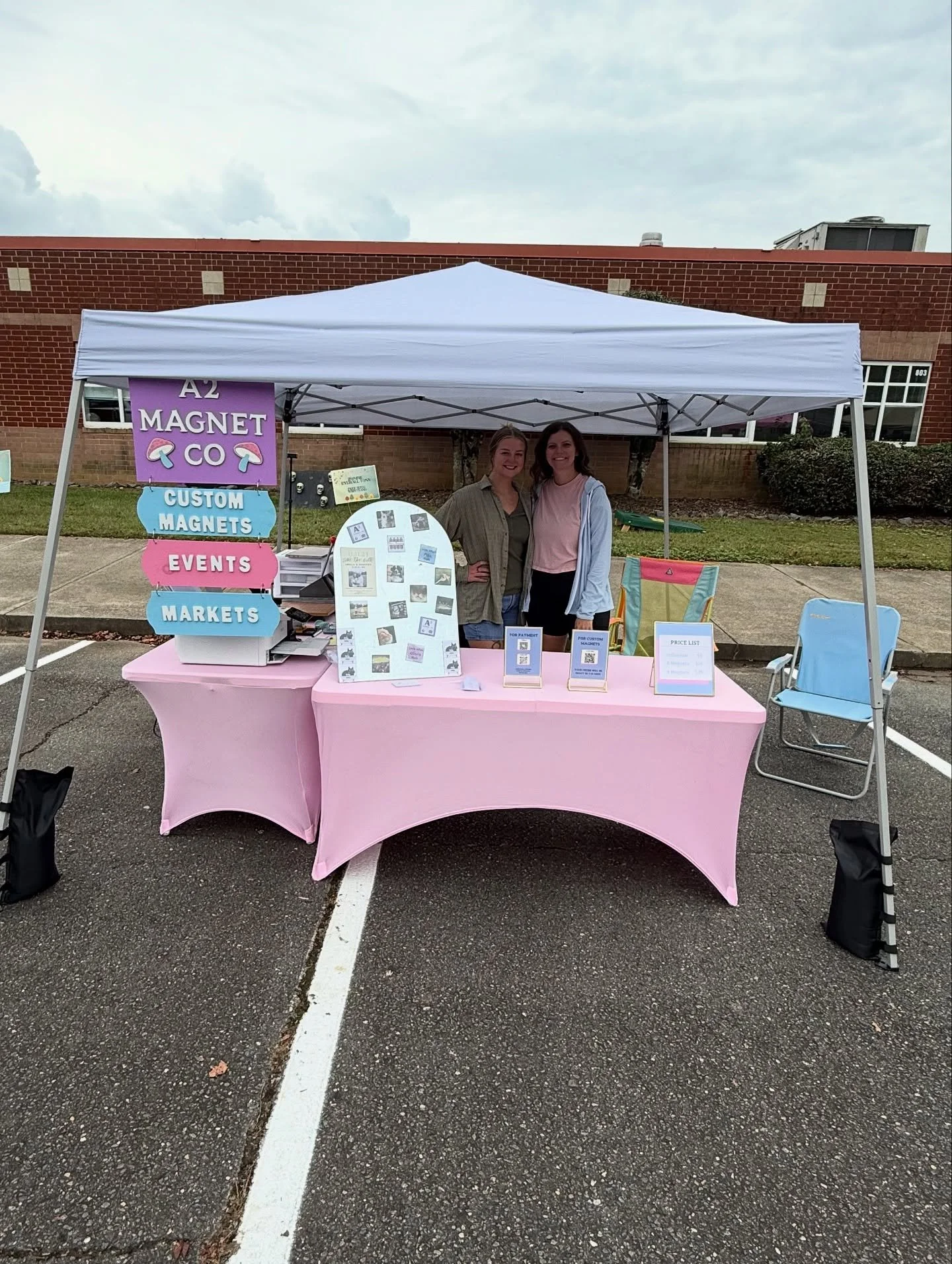 Come shop local with us this month! 🎄
📍 Holiday Market &mdash; Brookside Florist, Jonesville | 11/15
📍 Cozy Christmas Market &mdash; The Barn at Wall&rsquo;s Pond, Elkin | 11/29
We can&rsquo;t wait to see you! ❤️🎁

#shoplocal #supportlocal #chris