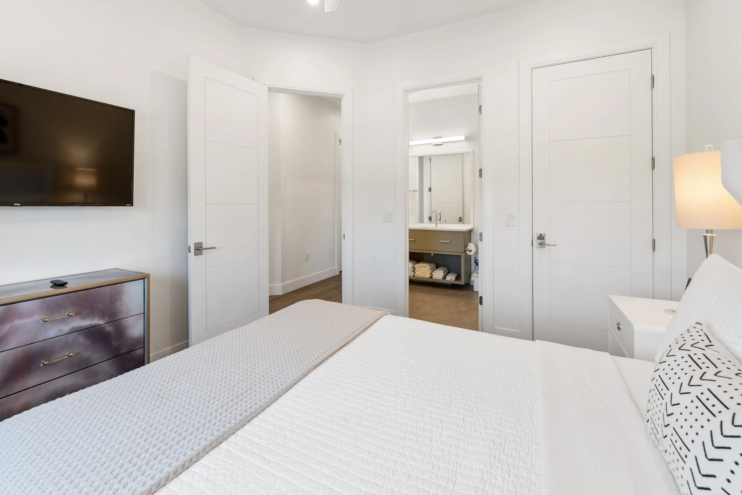 Full bed with full bath