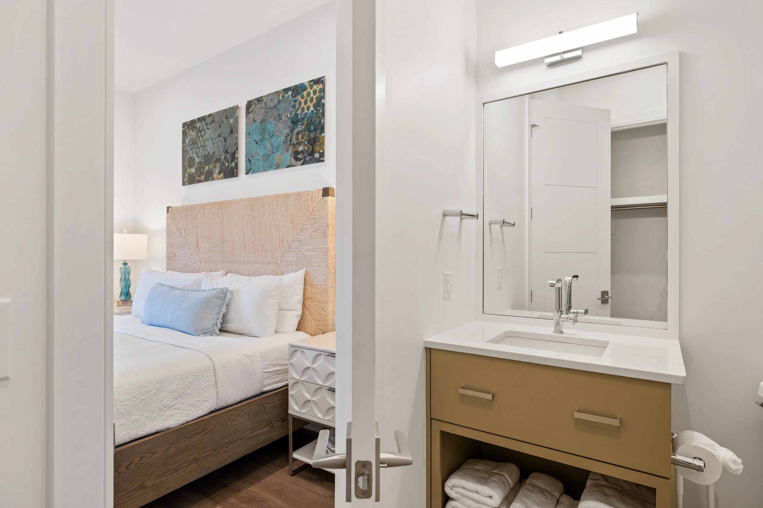 king bedroom with full bath