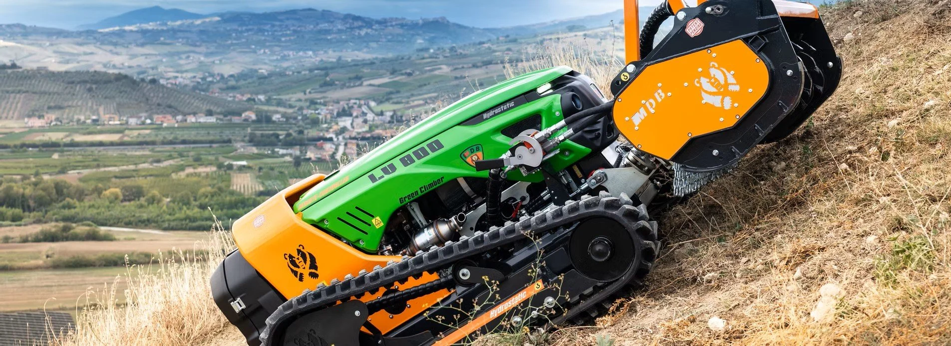 Professional land clearing equipment tracked mower attachment