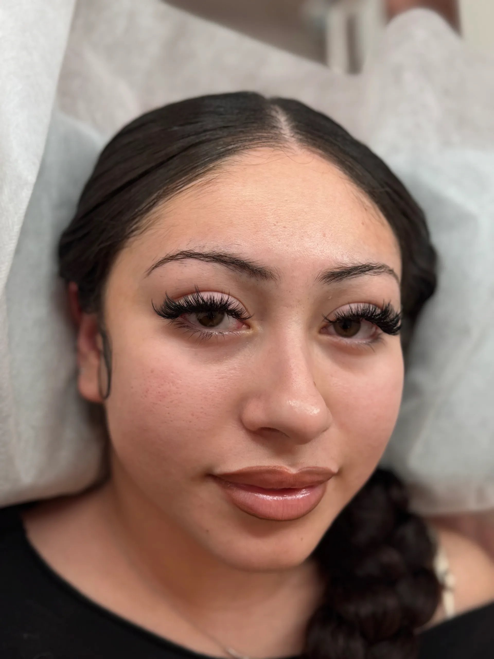 eyelash extensions 
