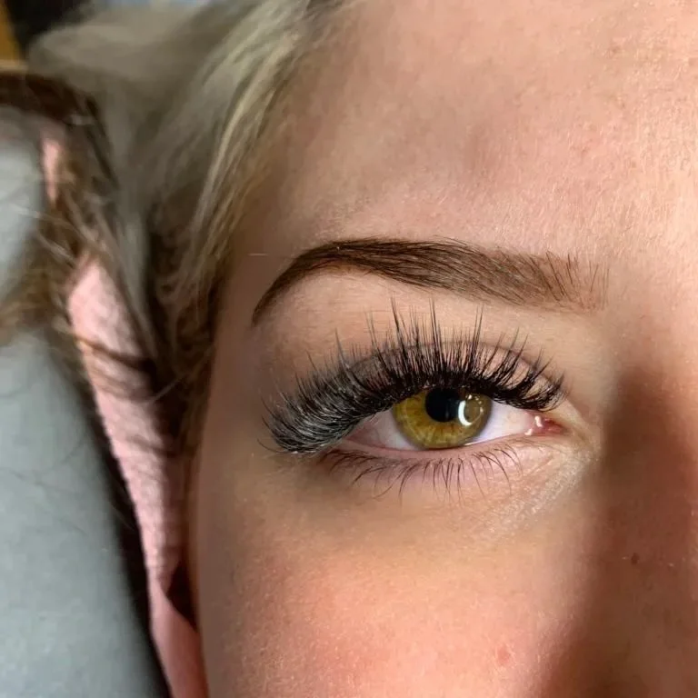 wispy style eyelash extensions 