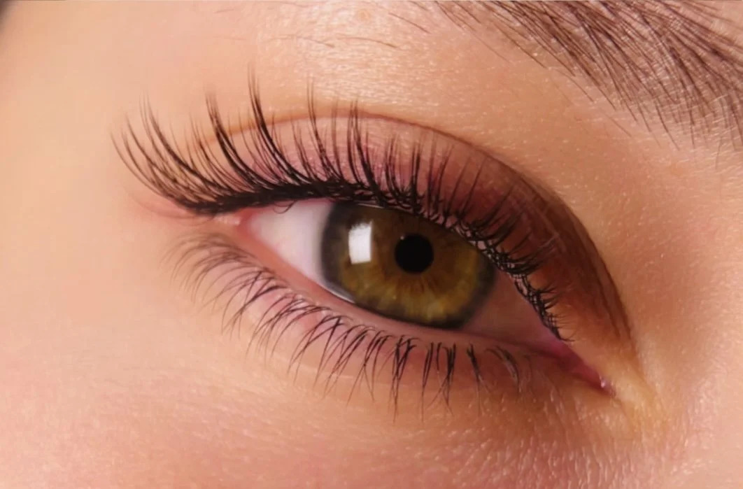 Classic Style Long eyelash extensions