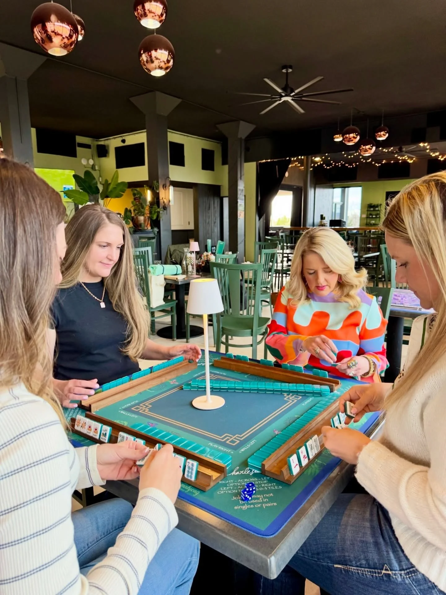 Happy Friday! Who else has mahjong plans this weekend? 🙋🏻&zwj;♀️

#mahjong🀄️ #mahjongcommunity #mahjongfun #mahjongtiles #mahj