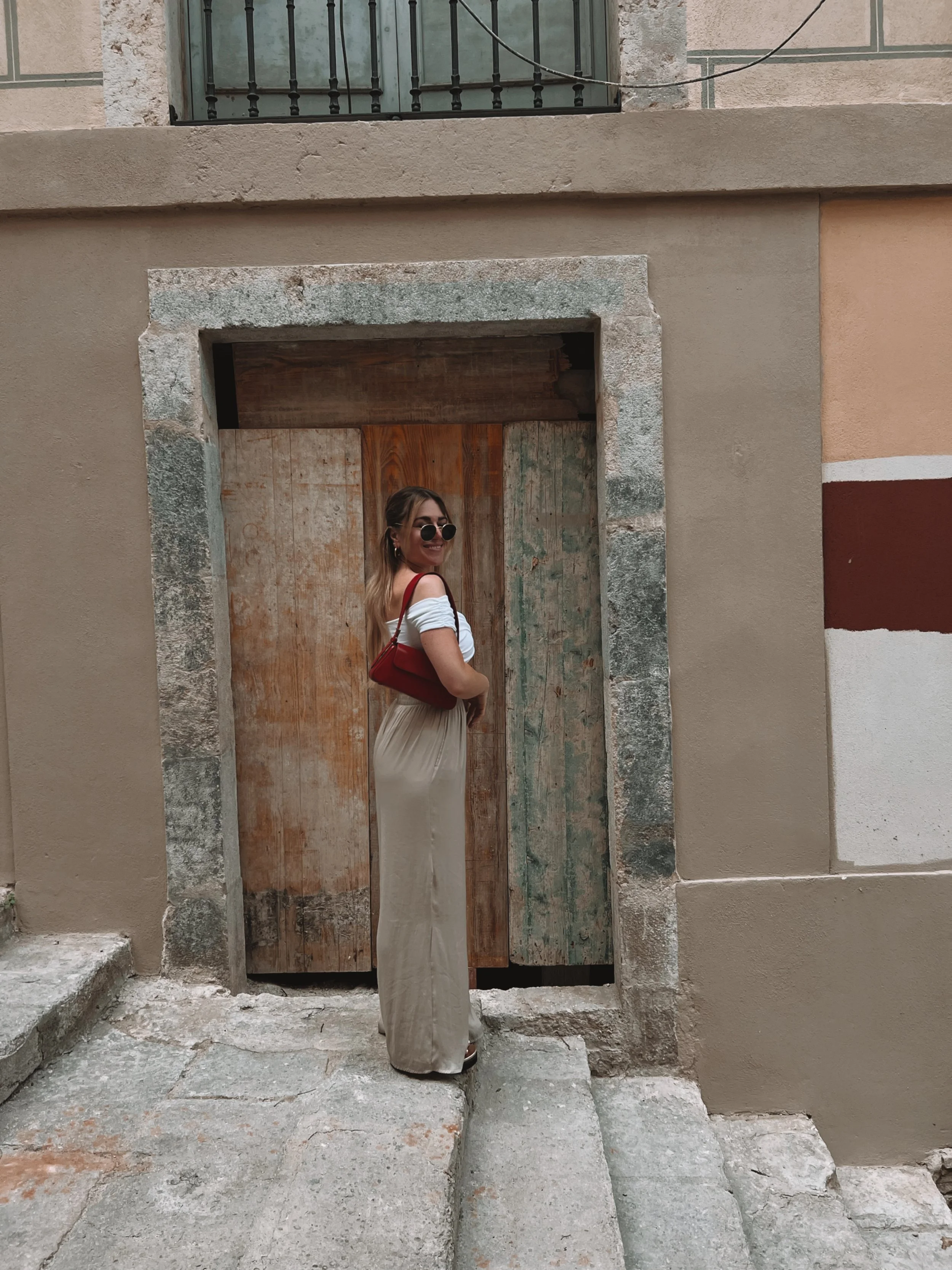 Facetune_19-06-2024-16-58-34 2.JPG