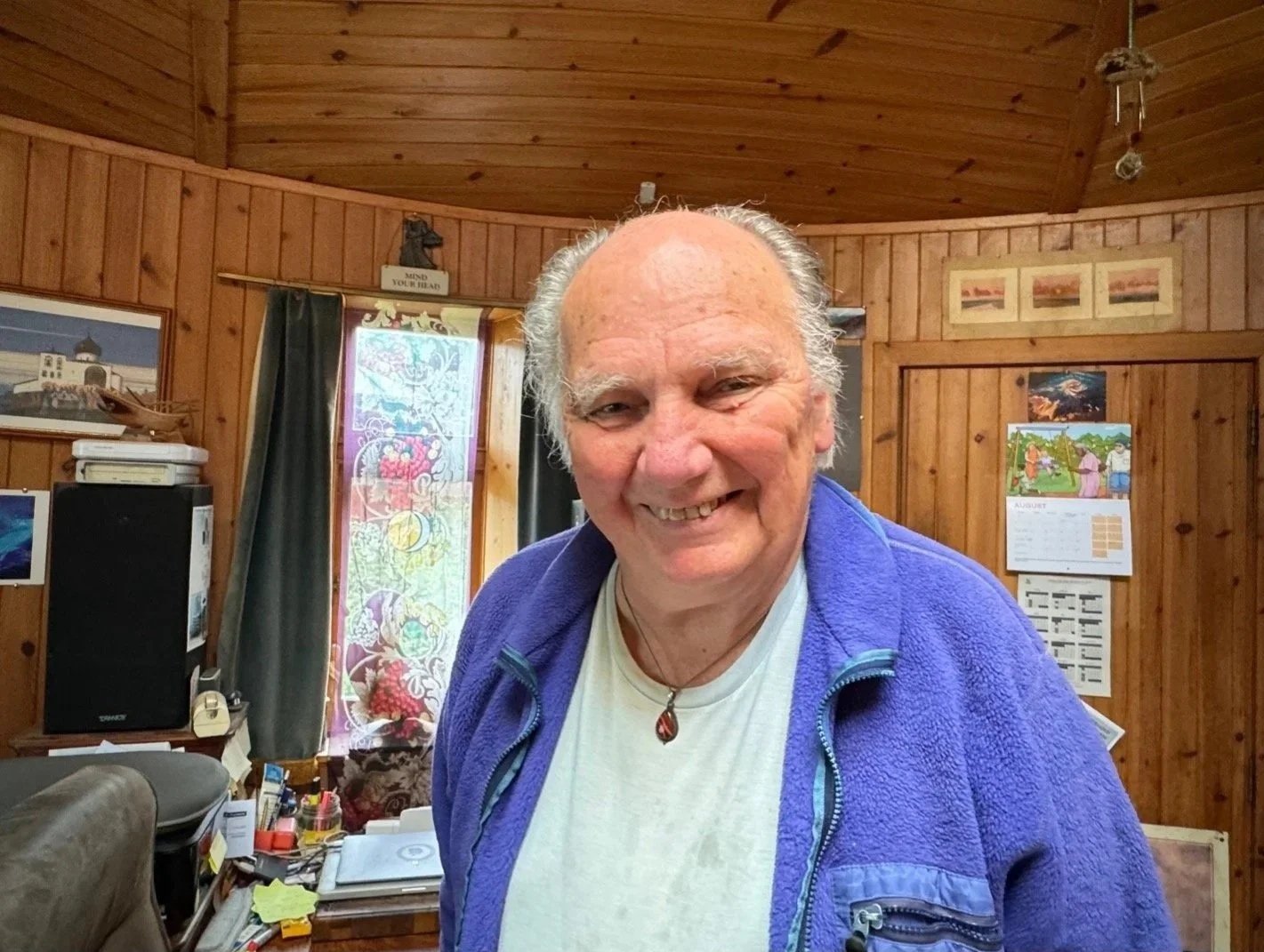 Roger (USA)
Findhorn, Scotland. 

Roger, originally from Kansas, holds a PhD in philosophy. During his graduate studies, he produced three educational documentary films before making a beeline for the San Francisco Bay Area. While teaching broadcast 