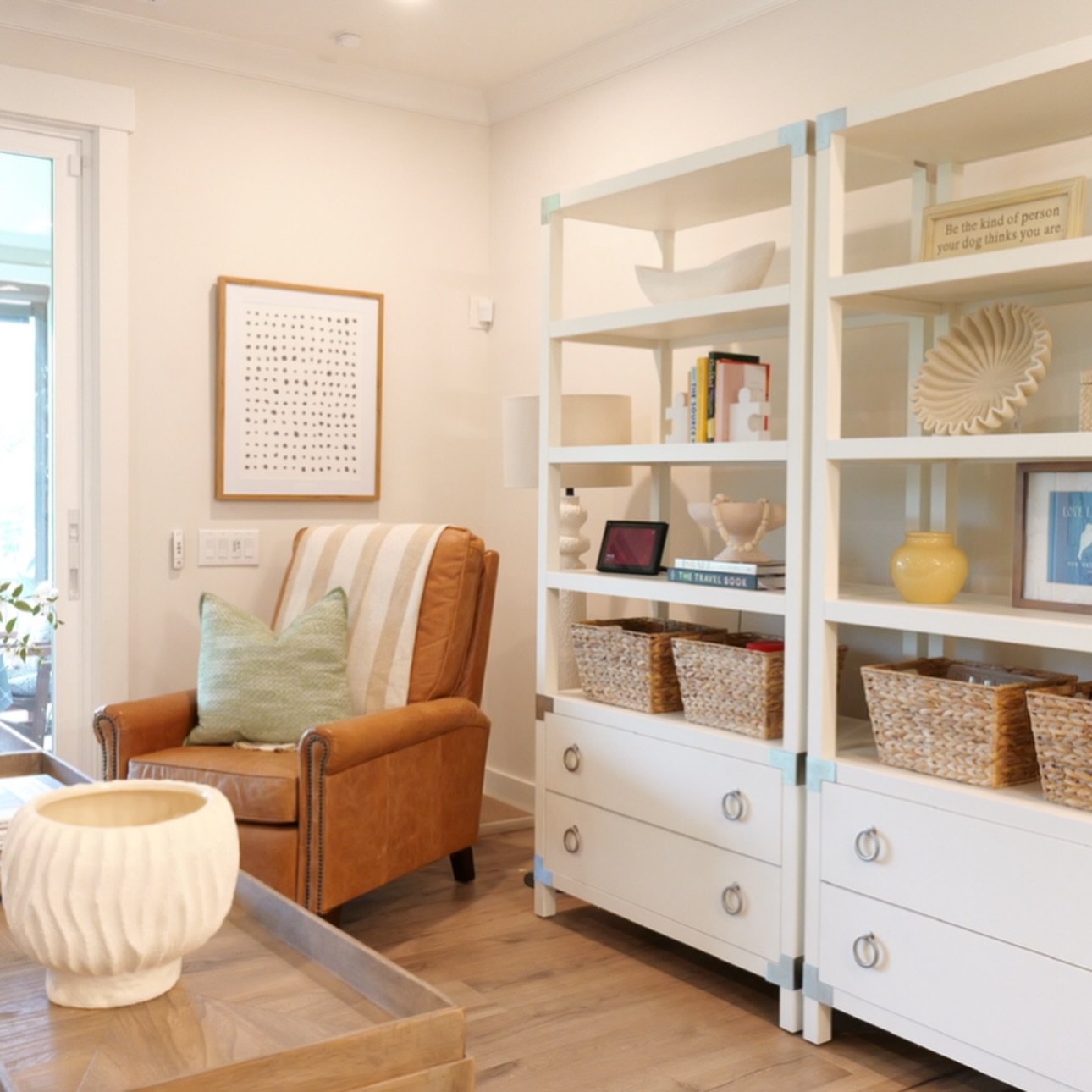 This client originally reached out for a paint consultation, but after selecting these beautiful new cabinets, they invited me back to help finish the space with thoughtful living room styling ✨

Sometimes it&rsquo;s the finishing details that make a