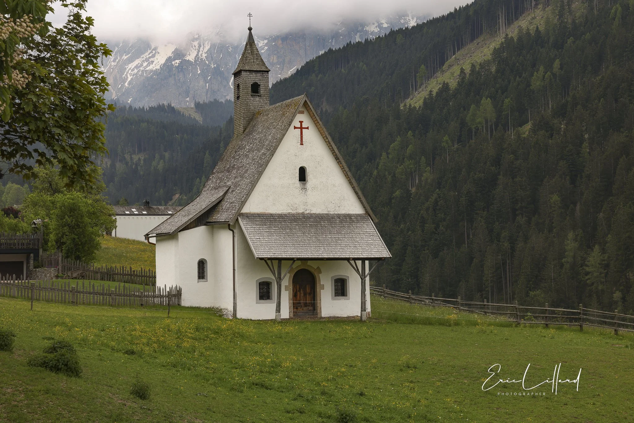   the challenge  design a brand-new, e-commerce website for Eric Lillard Photography, a colorado-based photographer hoping to sell his prints online. he wanted to design within squarespace but also wanted a custom product variable package so that he 
